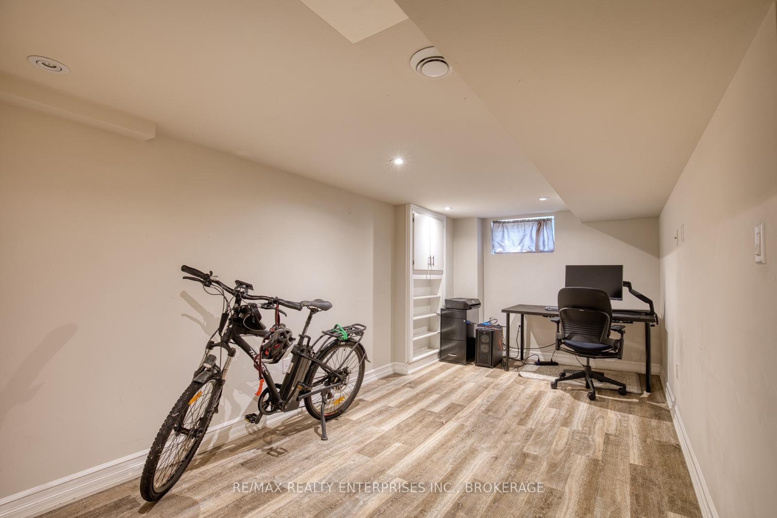 Photo 16 of 35 Hawthorne Avenue, Hamilton, Kirkendall — HOMEH