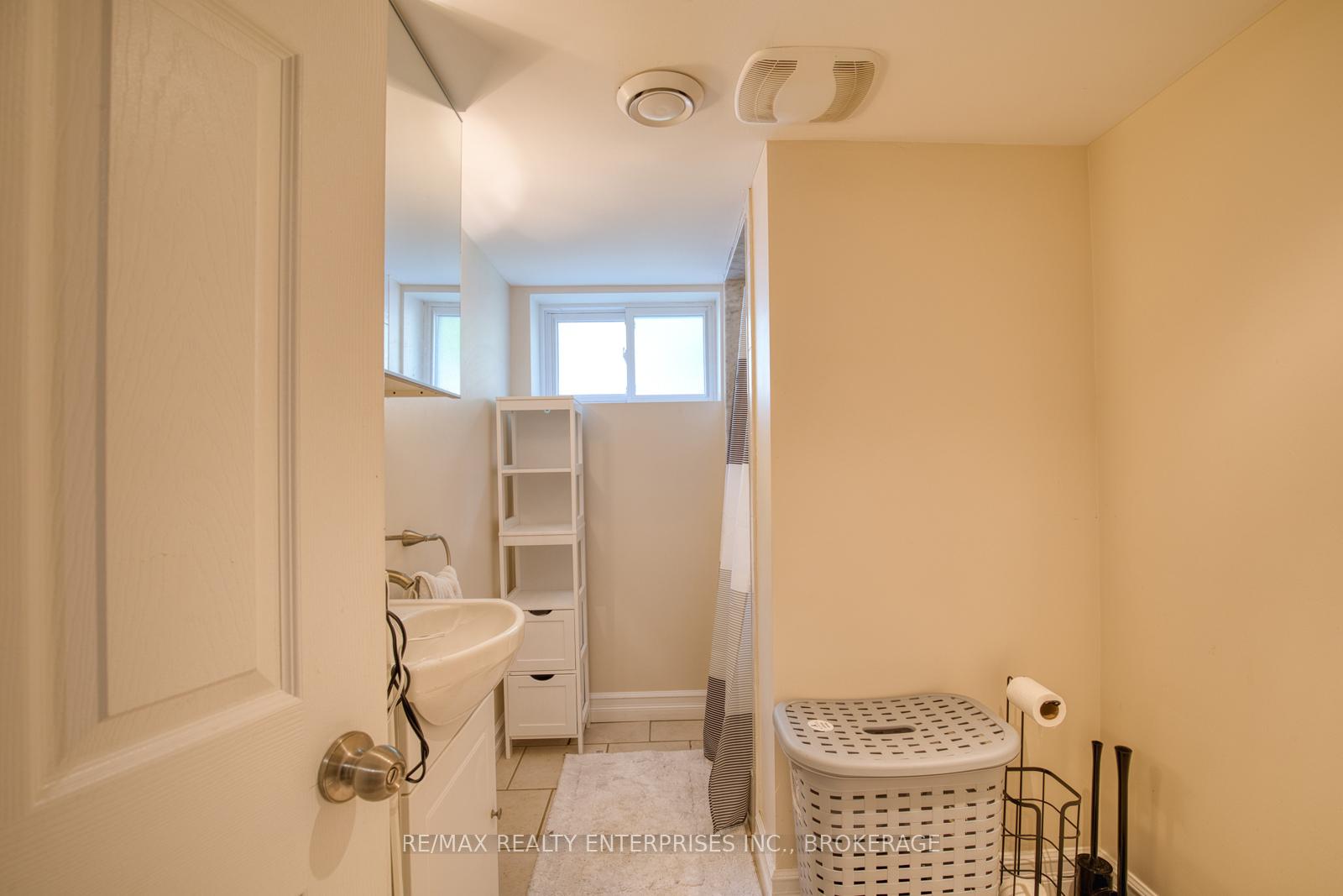 Photo 19 of 35 Hawthorne Avenue, Hamilton, Kirkendall — HOMEH