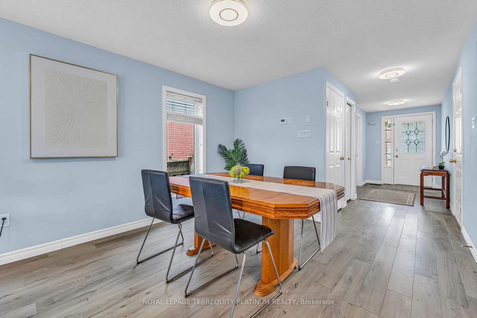 Photo 10 of 46 Deerpath Drive, Guelph, Willow West/Sugarbush/West Acres — HOMEH