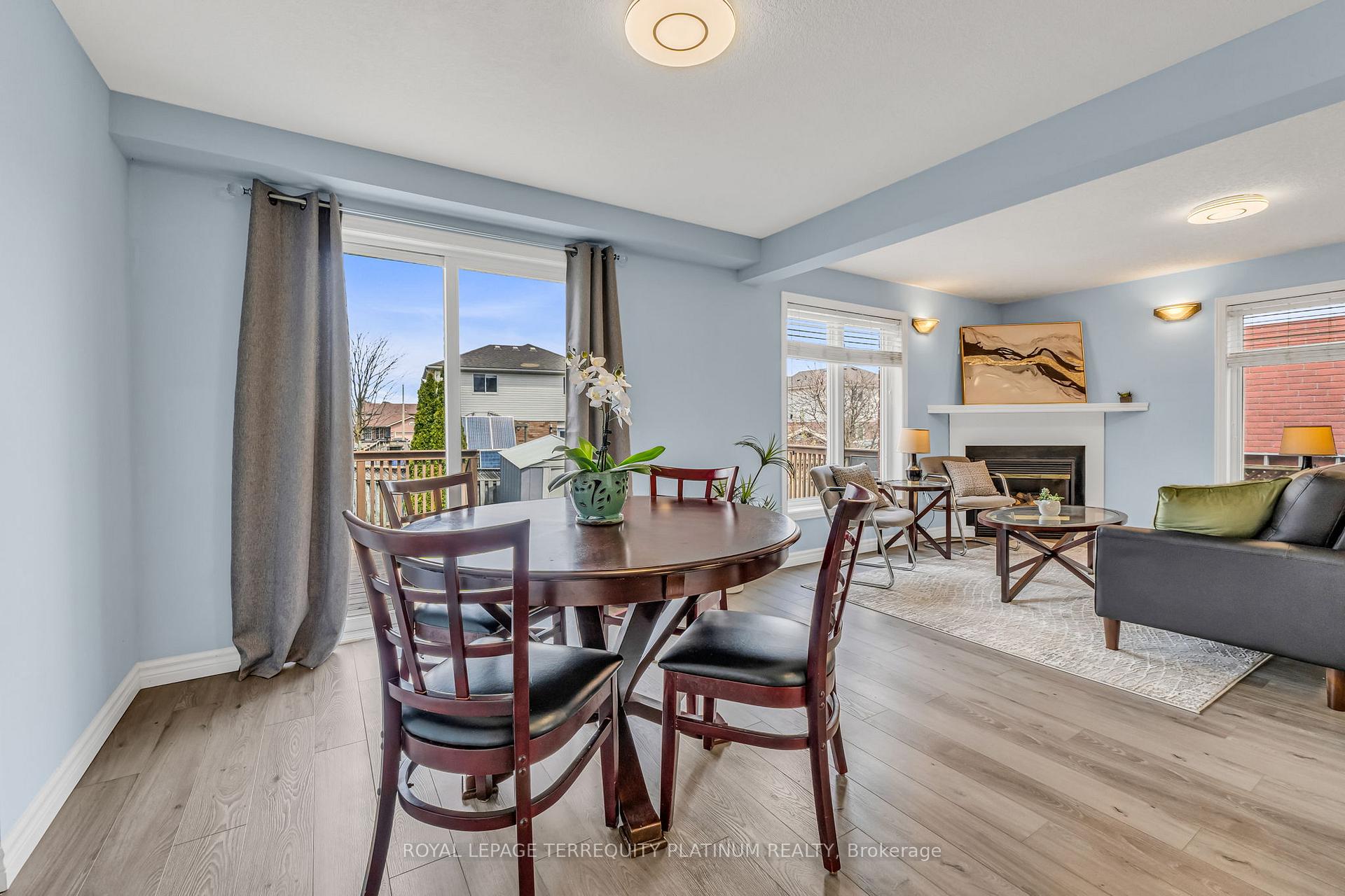 Photo 15 of 46 Deerpath Drive, Guelph, Willow West/Sugarbush/West Acres — HOMEH