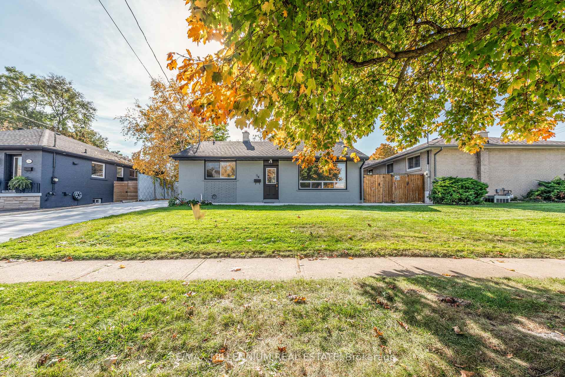 Front of 76 Raylawn Crescent