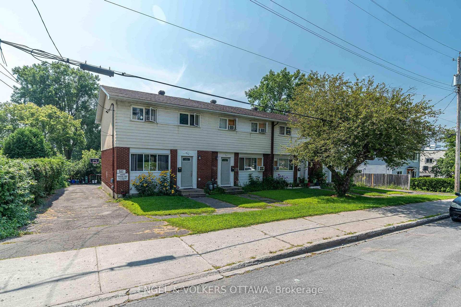 Photo 1 of 824 Grenon Avenue, Ottawa, Britannia Heights — HOMEH
