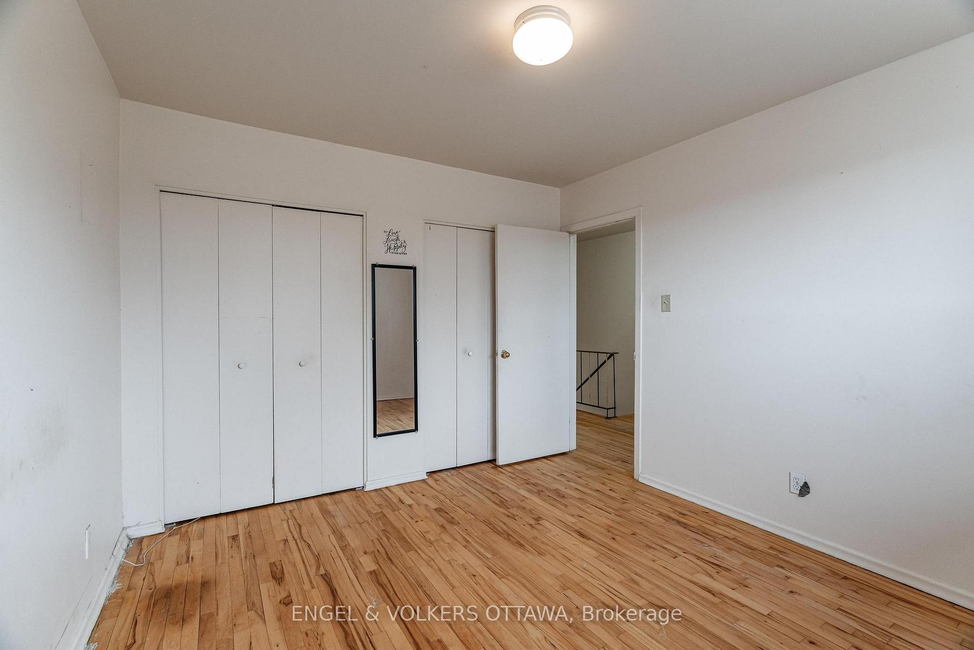 Photo 18 of 824 Grenon Avenue, Ottawa, Britannia Heights — HOMEH