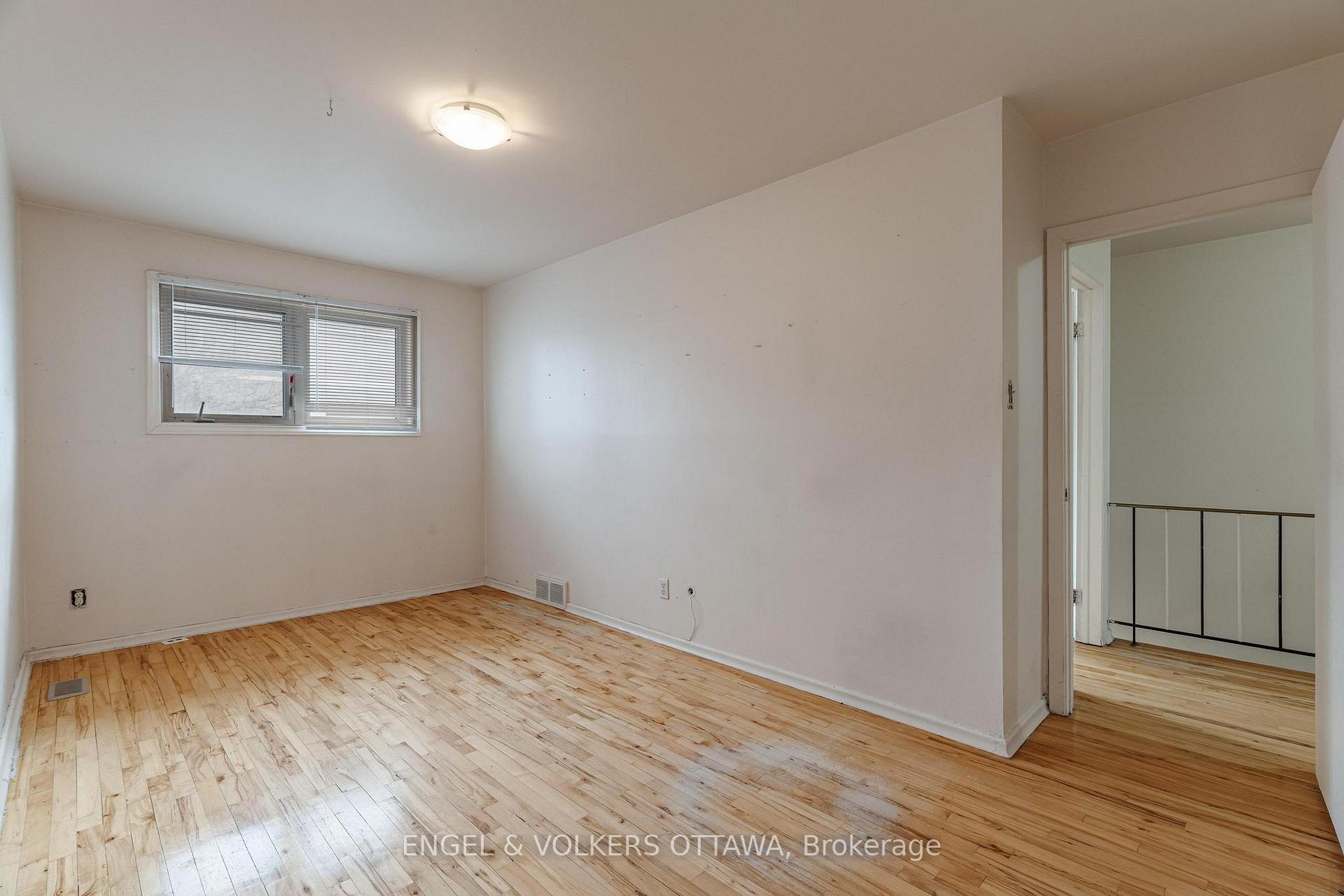 Photo 19 of 824 Grenon Avenue, Ottawa, Britannia Heights — HOMEH