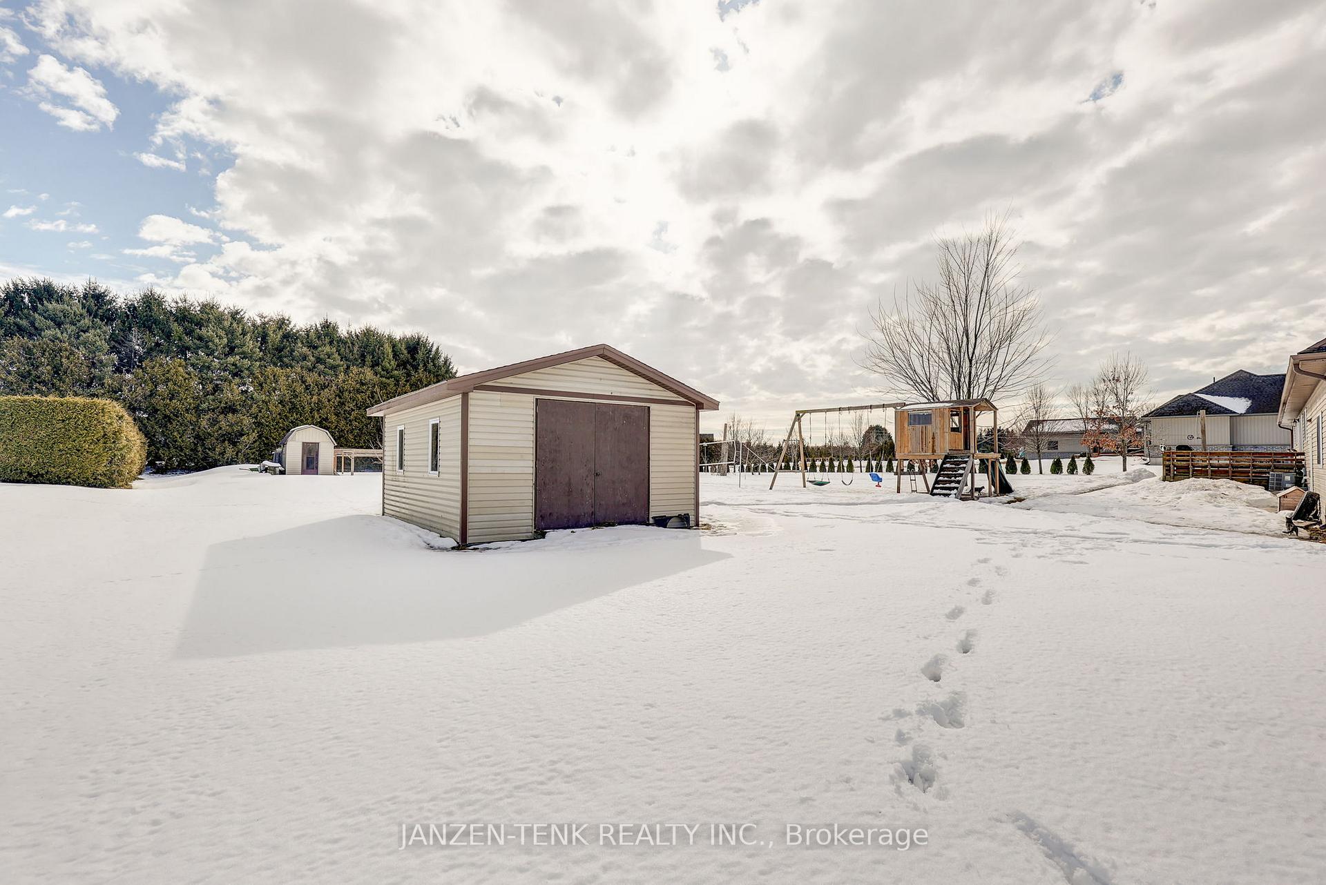 Photo 5 of 10488 Peters Court, Bayham, Rural Bayham — HOMEH