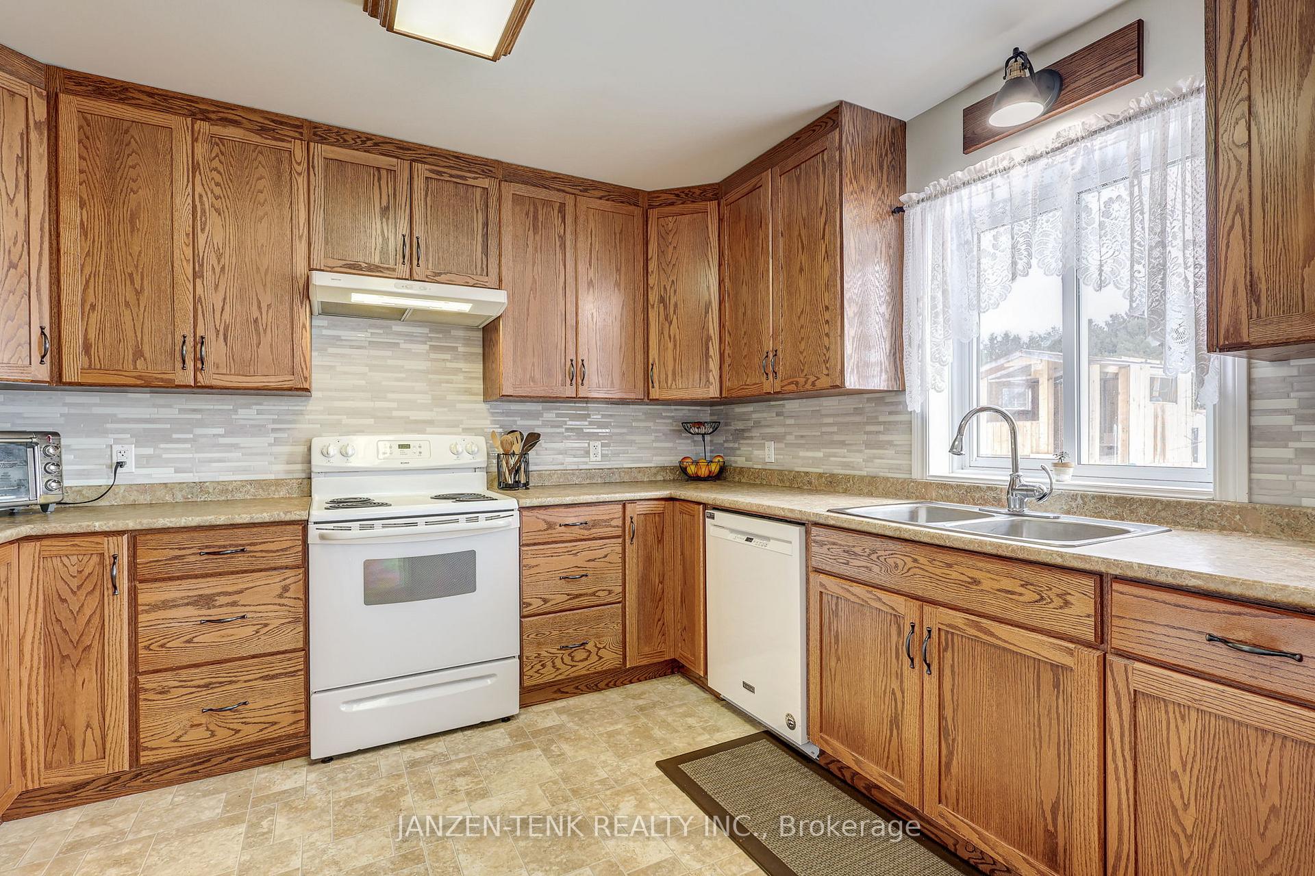Photo 16 of 10488 Peters Court, Bayham, Rural Bayham — HOMEH
