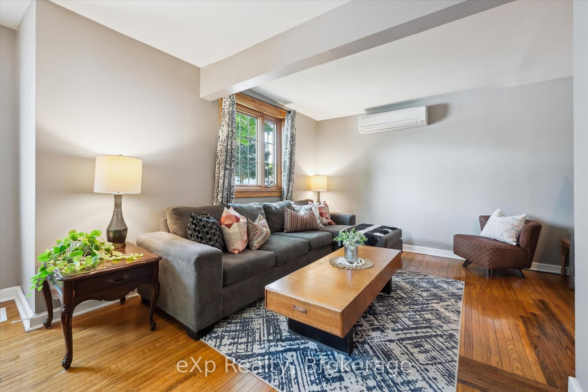 Photo 8 of 15 Laurine Avenue, Guelph, St. George's — HOMEH