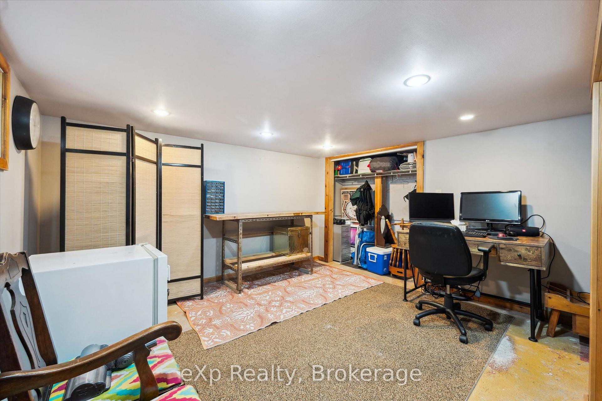 Photo 18 of 15 Laurine Avenue, Guelph, St. George's — HOMEH