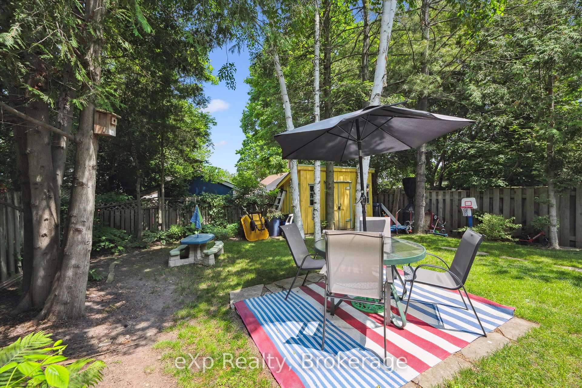 Photo 23 of 15 Laurine Avenue, Guelph, St. George's — HOMEH