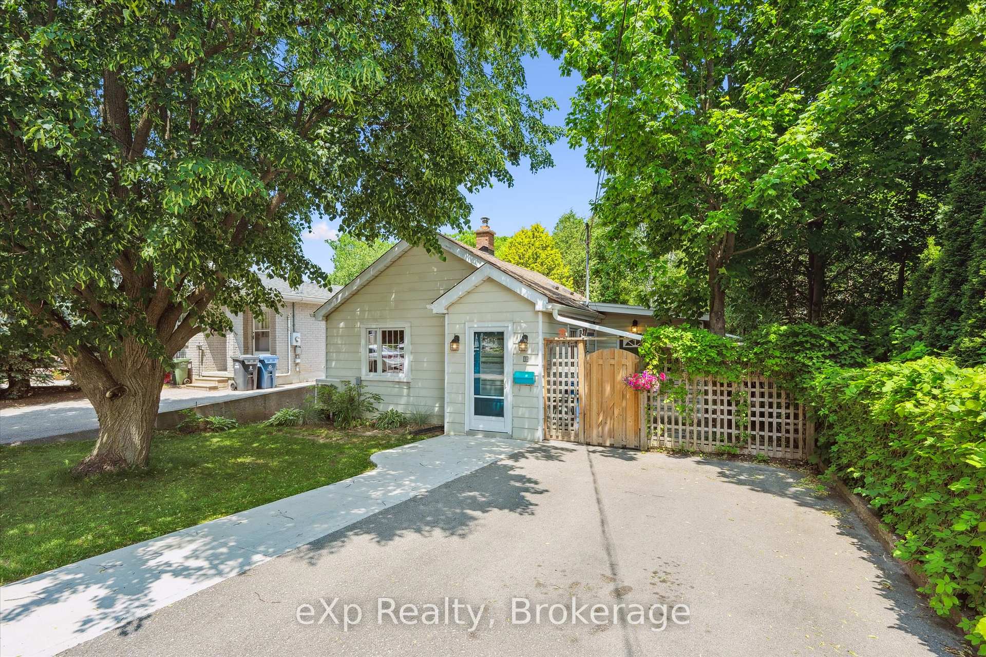 Photo 30 of 15 Laurine Avenue, Guelph, St. George's — HOMEH
