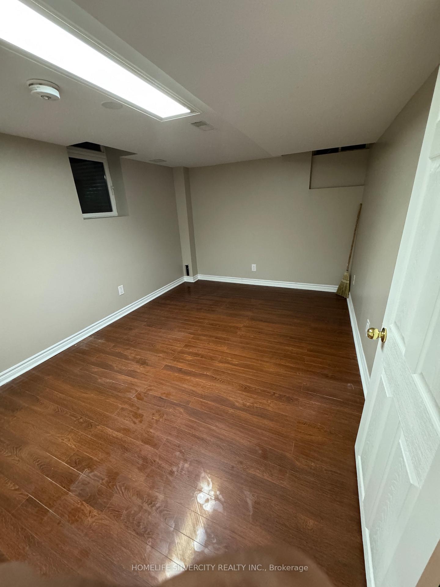 Photo 3 of Unit Basement, 9 Elsmere Road W, Brampton, Fletcher's Meadow — HOMEH