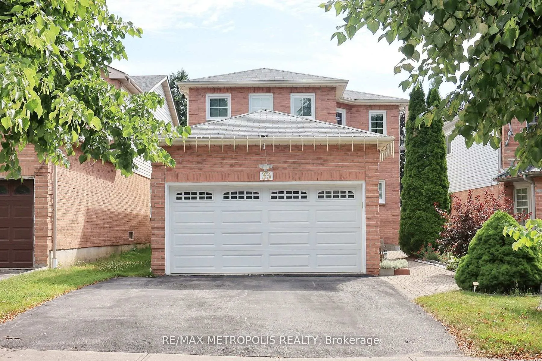 Photo 1 of Unit #BASEMENT, 33 Lipton Crescent, Whitby, Pringle Creek — HOMEH