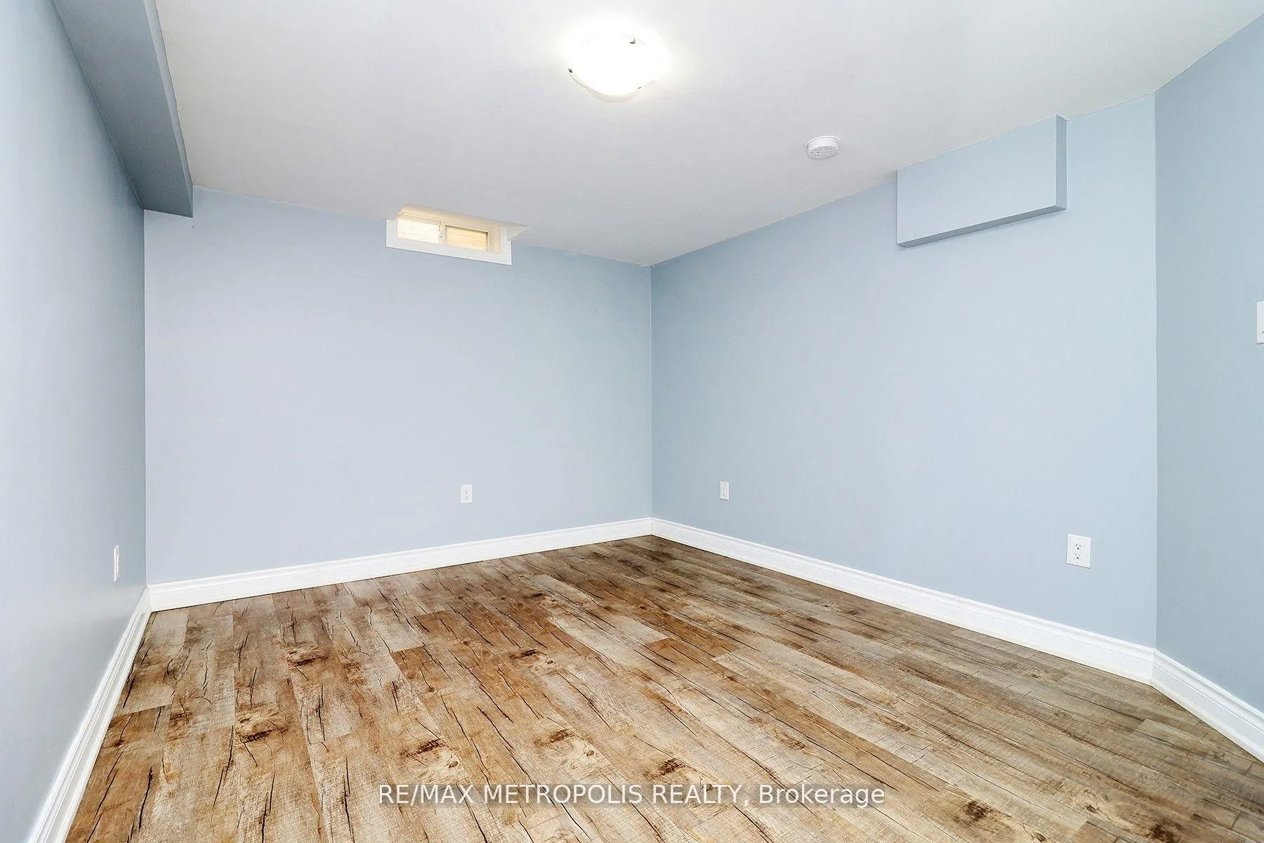 Photo 5 of Unit #BASEMENT, 33 Lipton Crescent, Whitby, Pringle Creek — HOMEH