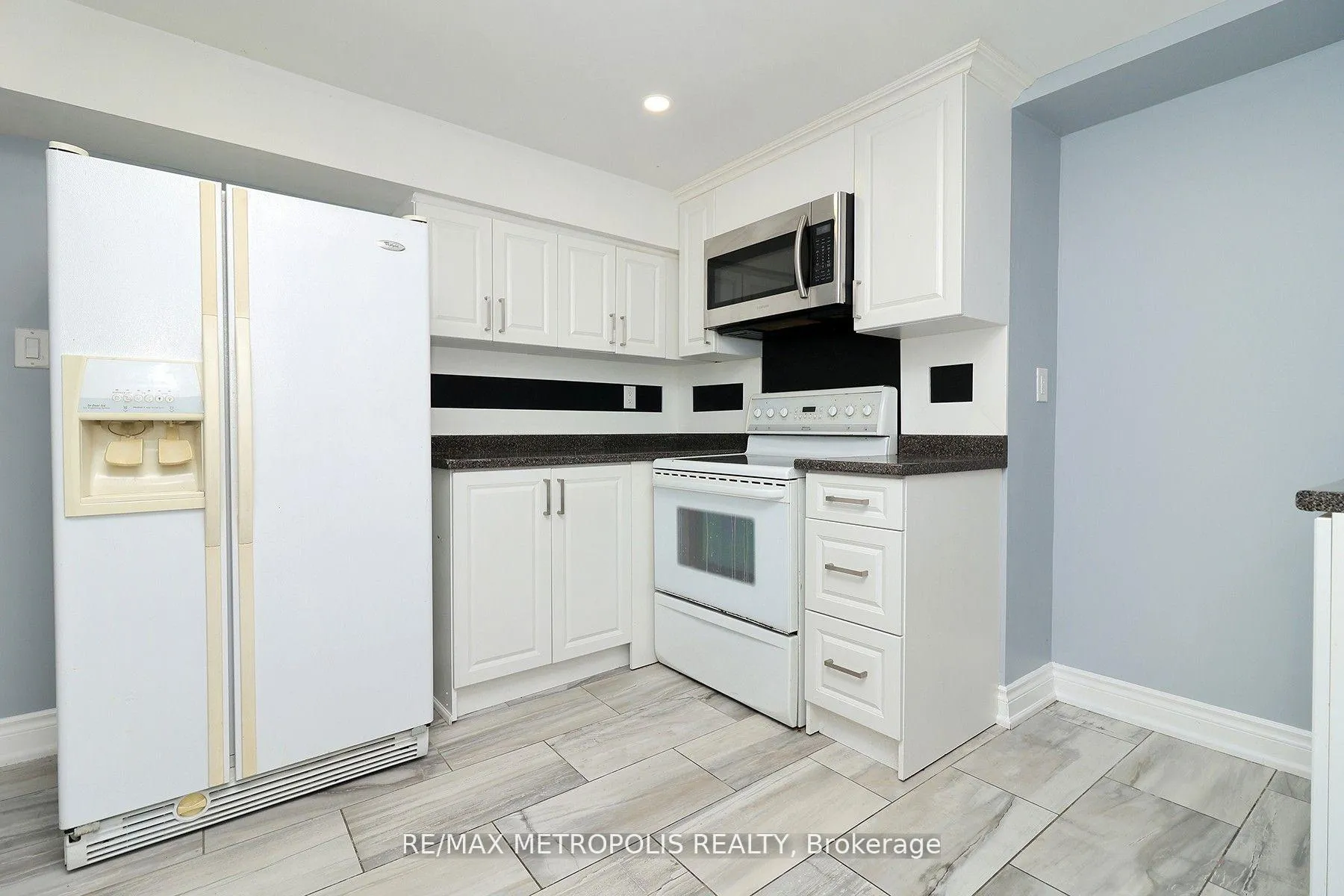 Photo 11 of Unit #BASEMENT, 33 Lipton Crescent, Whitby, Pringle Creek — HOMEH