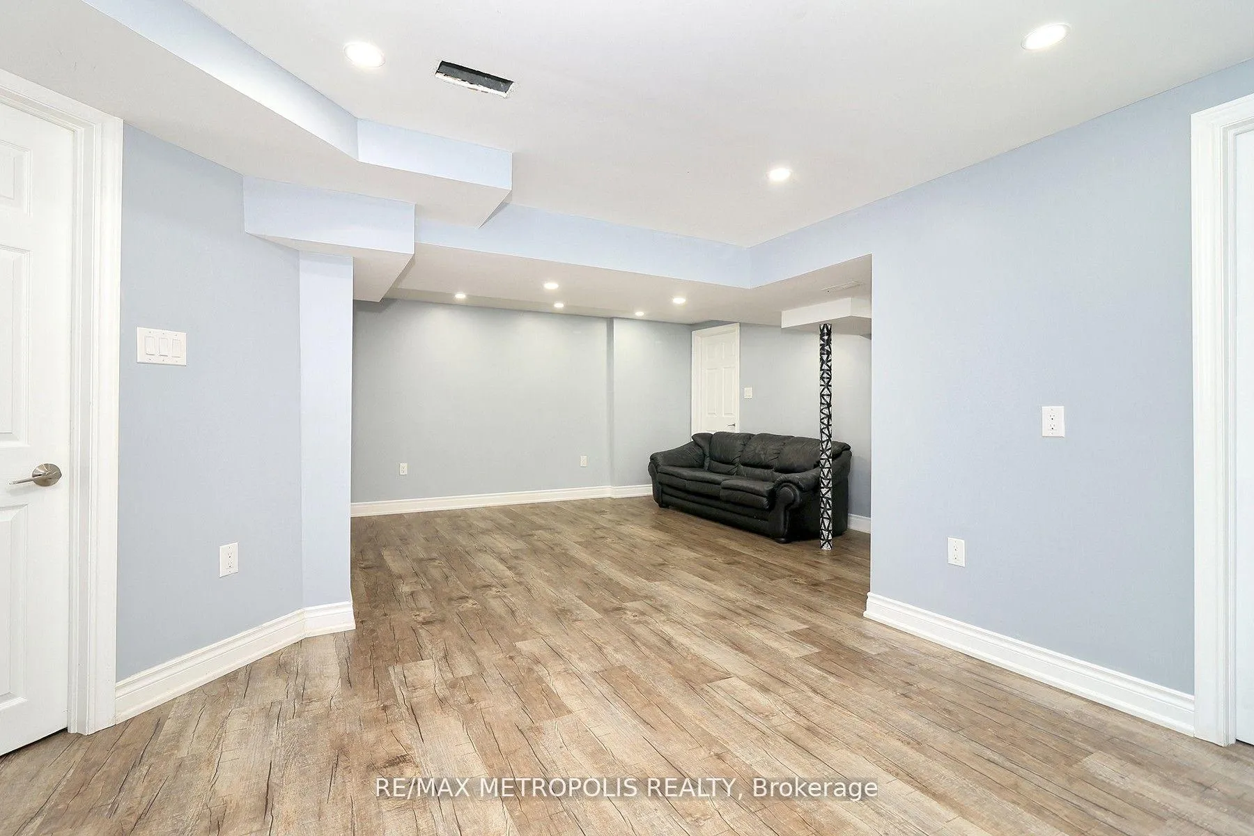 Photo 17 of Unit #BASEMENT, 33 Lipton Crescent, Whitby, Pringle Creek — HOMEH