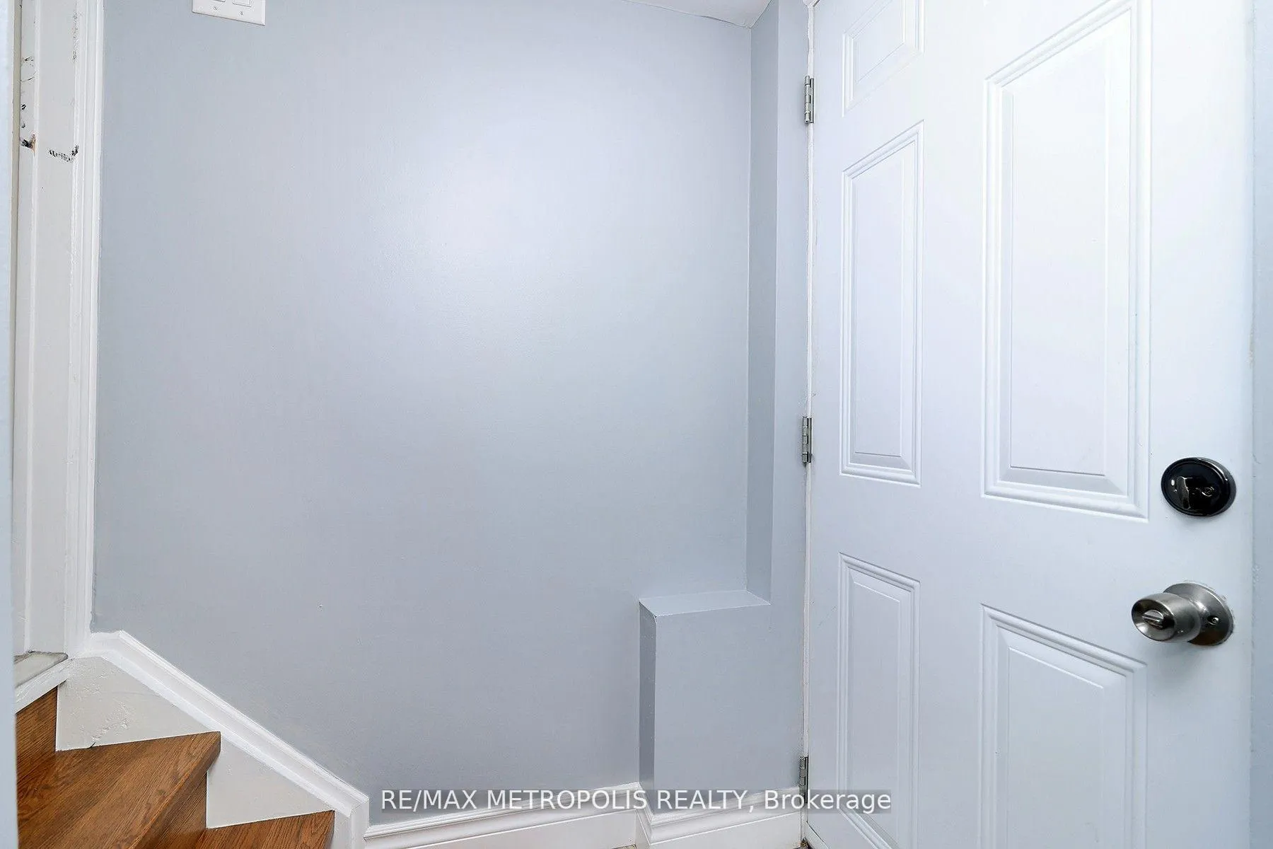 Photo 24 of Unit #BASEMENT, 33 Lipton Crescent, Whitby, Pringle Creek — HOMEH