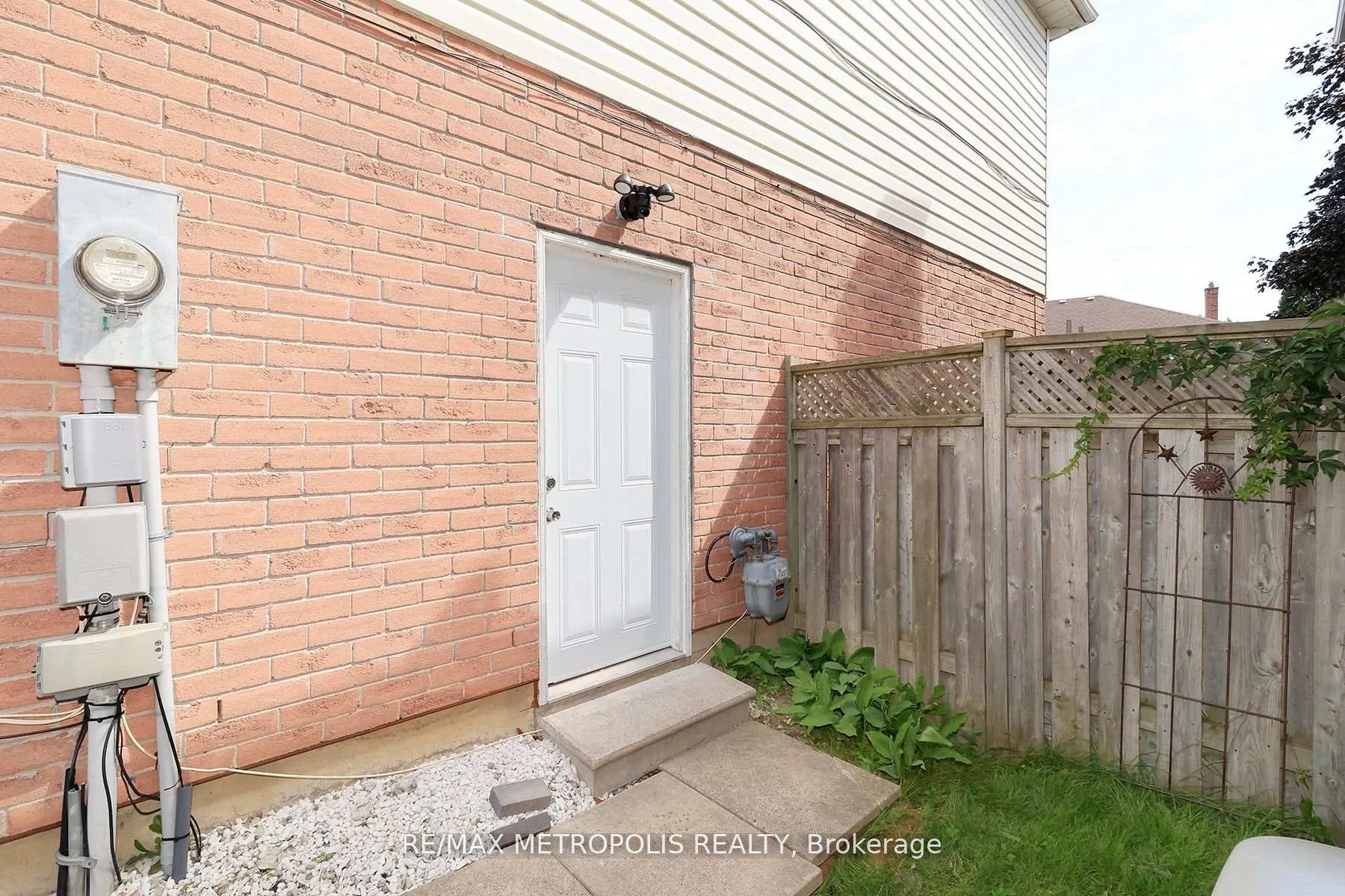 Photo 25 of Unit #BASEMENT, 33 Lipton Crescent, Whitby, Pringle Creek — HOMEH