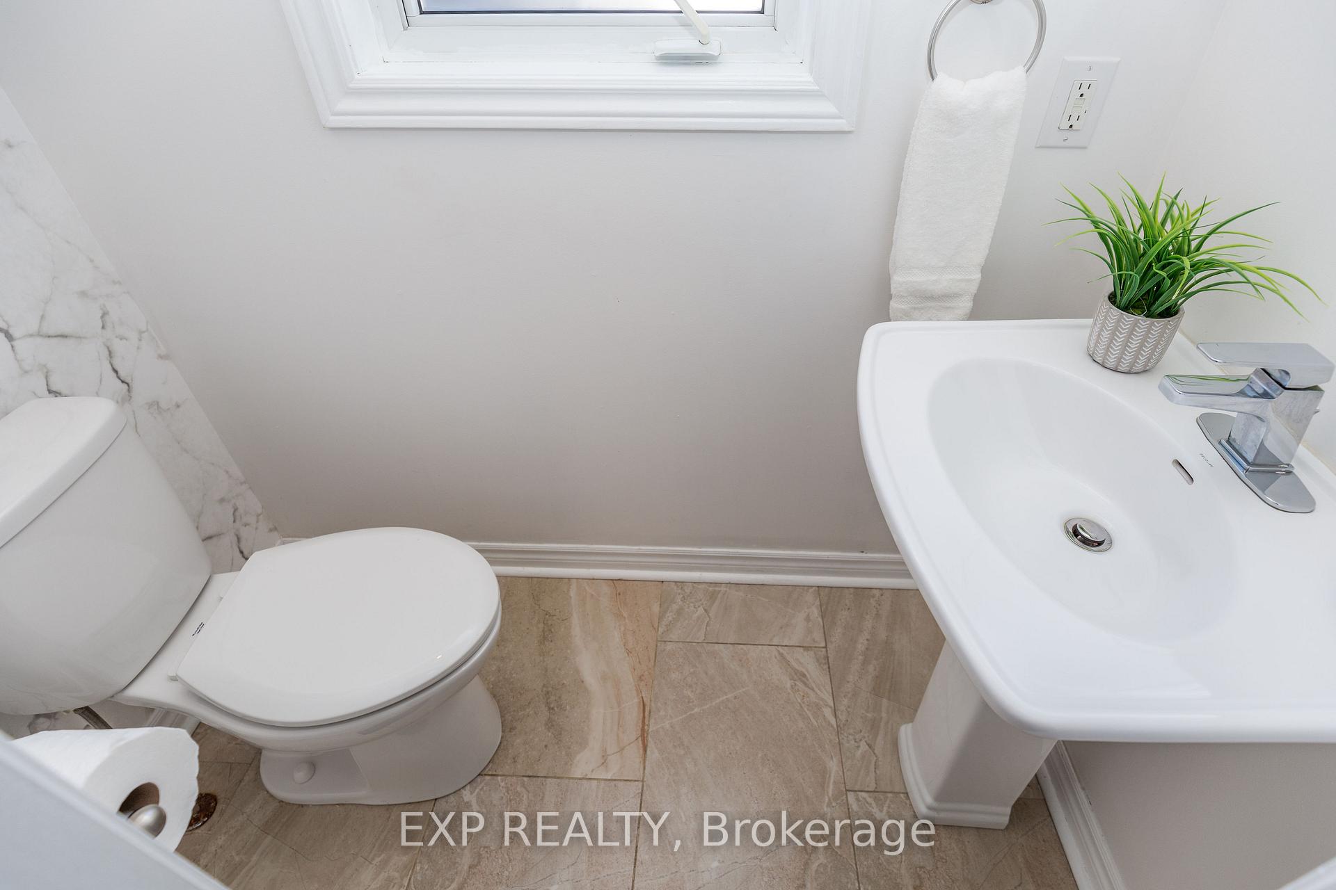 Photo 3 of 314 Country Lane, Barrie, Painswick South — HOMEH
