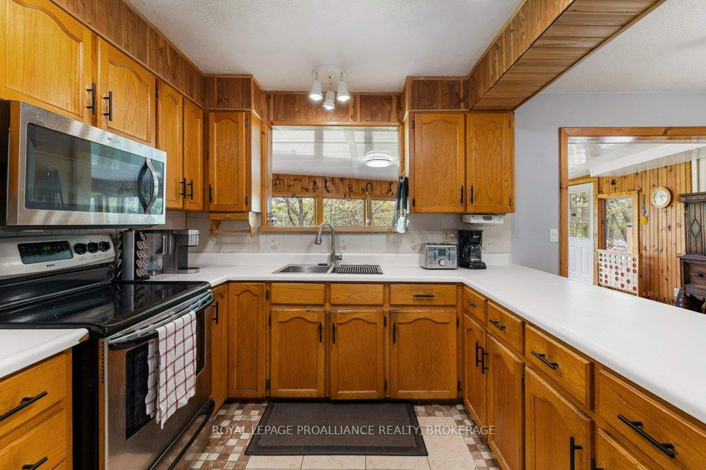 Photo 4 of 1535 Dwyer Lane, Frontenac, Frontenac Centre — HOMEH