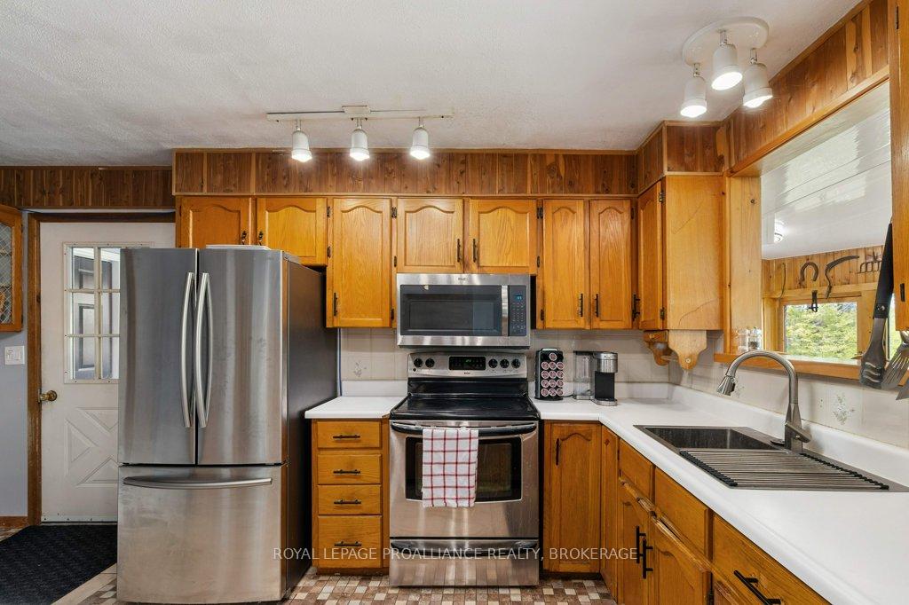 Photo 5 of 1535 Dwyer Lane, Frontenac, Frontenac Centre — HOMEH