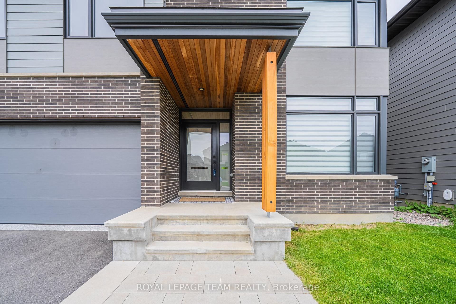 Photo 4 of 935 Atrium Ridge, Ottawa, Riverside South/Gloucester Glen — HOMEH