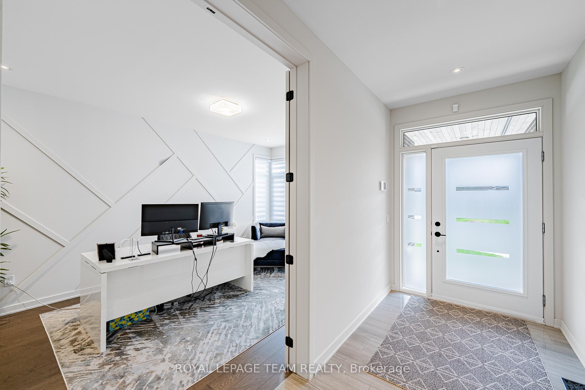 Photo 5 of 935 Atrium Ridge, Ottawa, Riverside South/Gloucester Glen — HOMEH