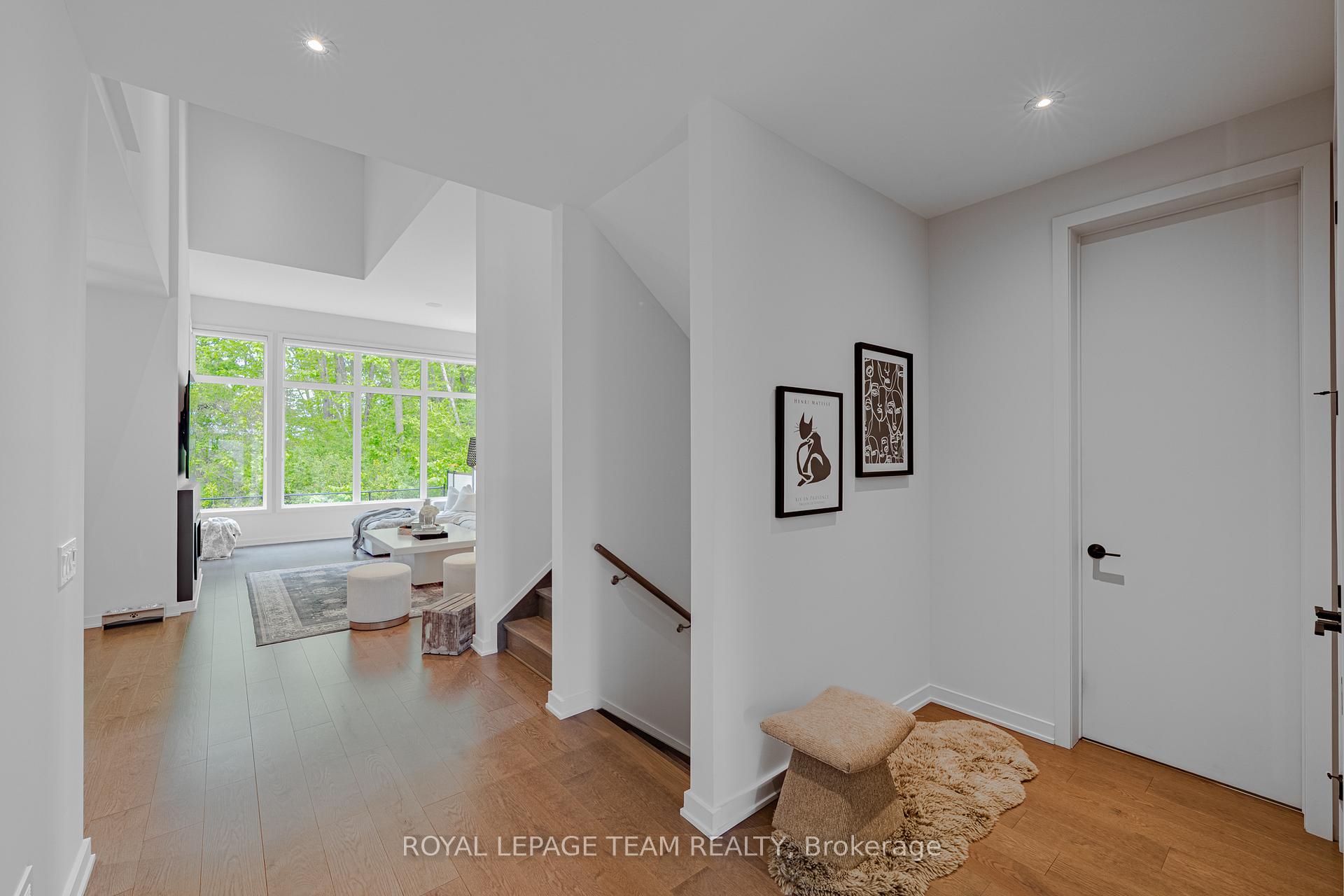 Photo 8 of 935 Atrium Ridge, Ottawa, Riverside South/Gloucester Glen — HOMEH