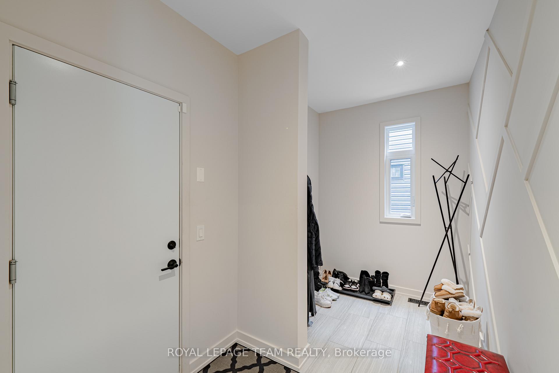Photo 16 of 935 Atrium Ridge, Ottawa, Riverside South/Gloucester Glen — HOMEH