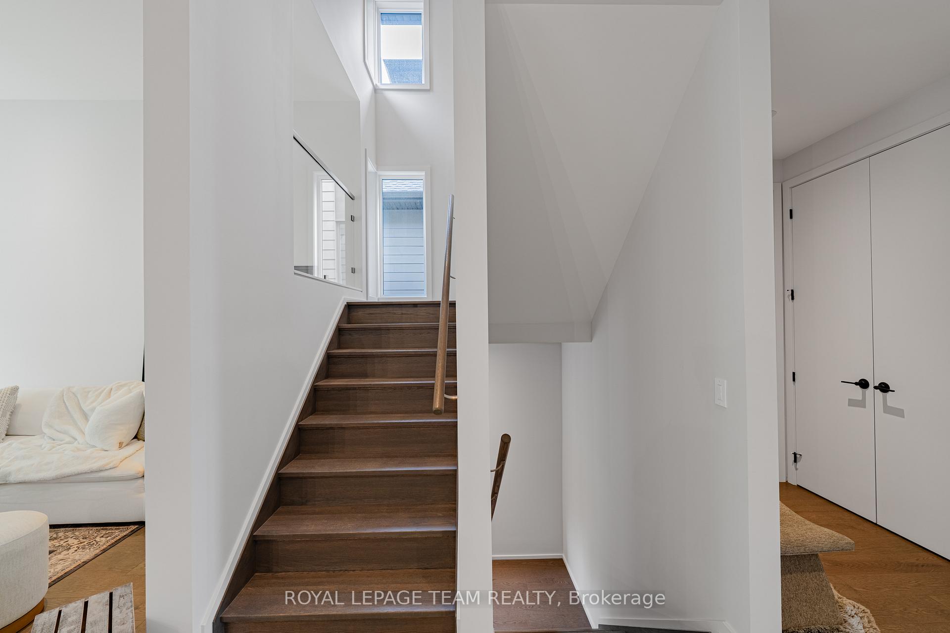 Photo 11 of 935 Atrium Ridge, Ottawa, Riverside South/Gloucester Glen — HOMEH