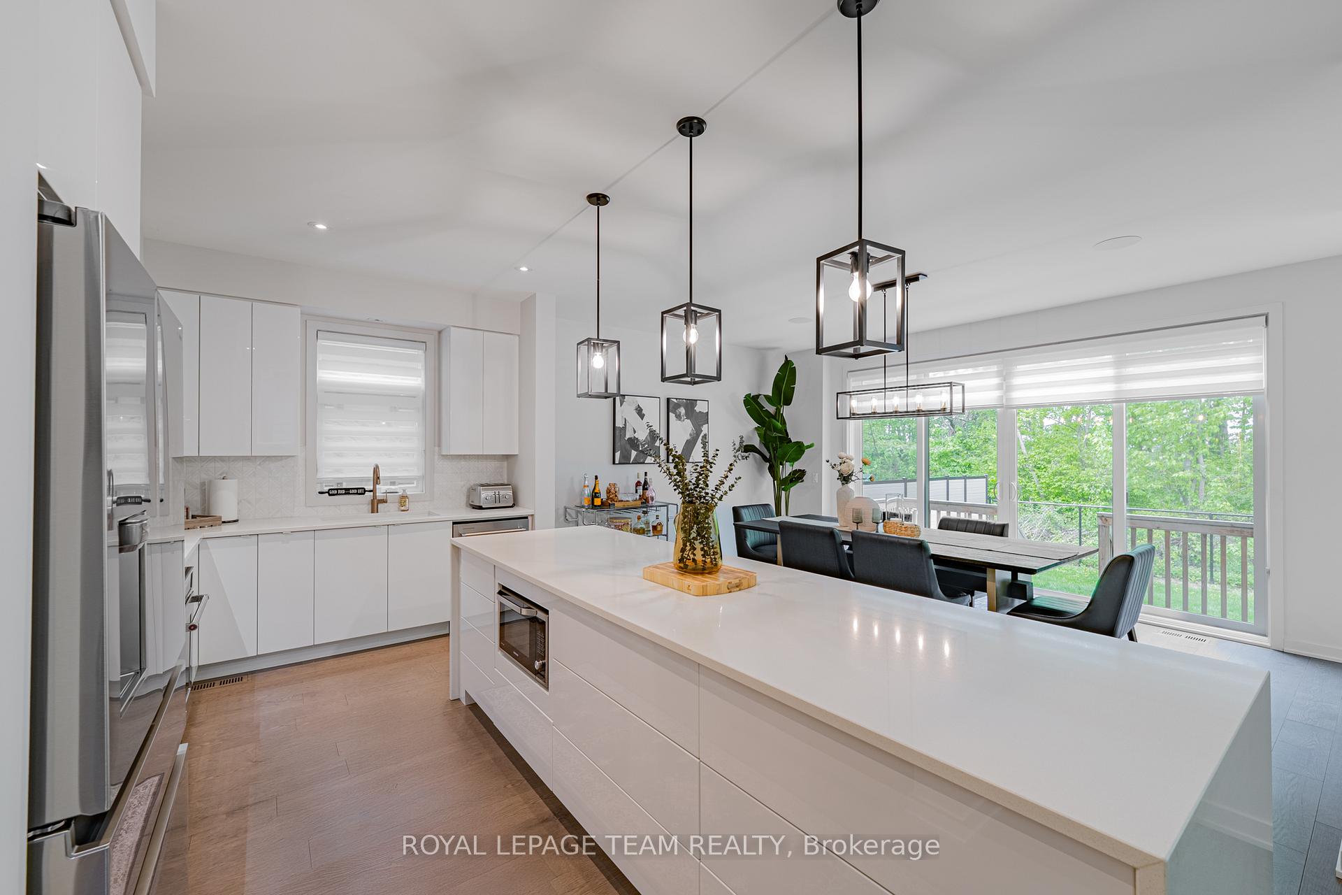 Photo 12 of 935 Atrium Ridge, Ottawa, Riverside South/Gloucester Glen — HOMEH