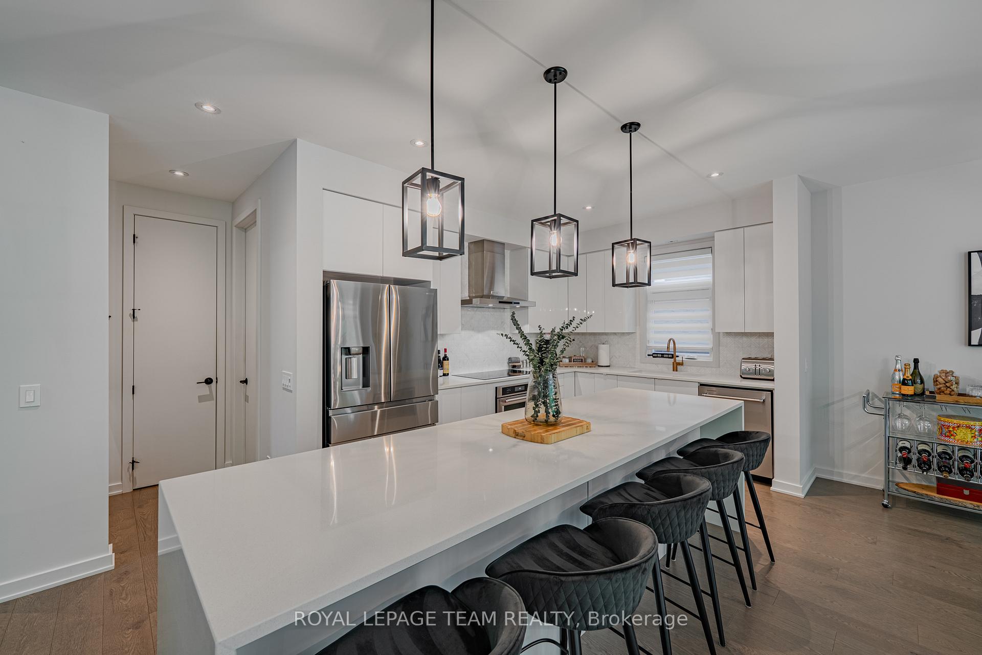 Photo 14 of 935 Atrium Ridge, Ottawa, Riverside South/Gloucester Glen — HOMEH