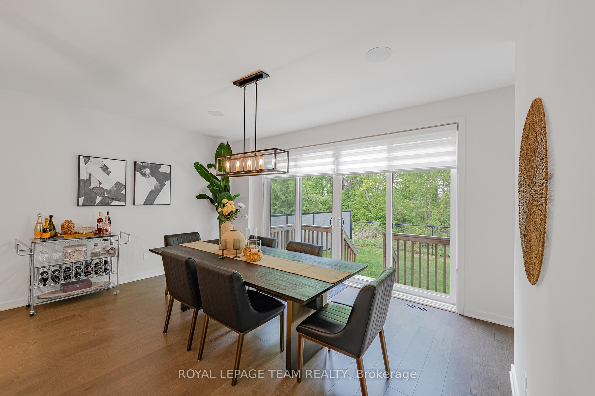 Photo 15 of 935 Atrium Ridge, Ottawa, Riverside South/Gloucester Glen — HOMEH