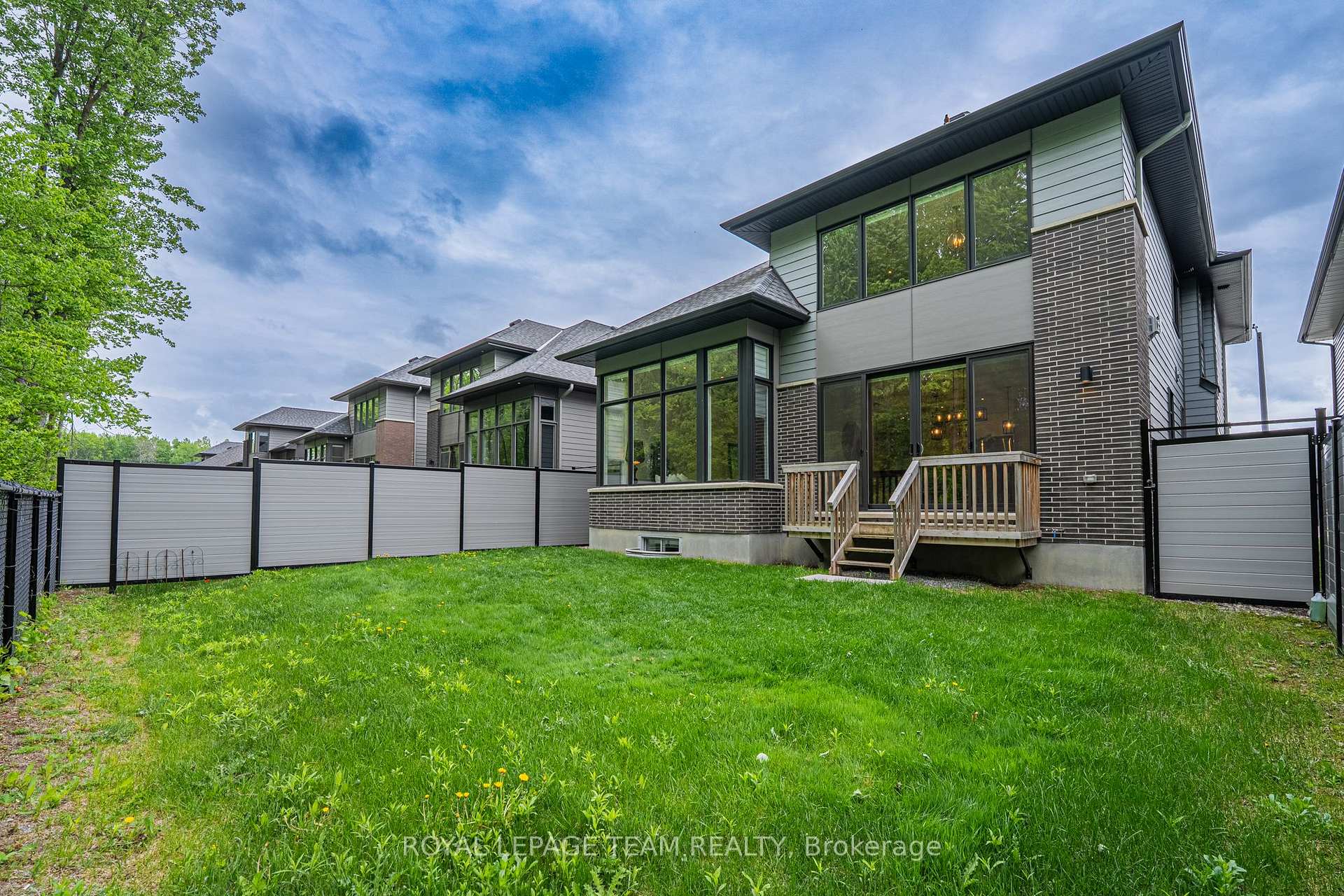 Photo 48 of 935 Atrium Ridge, Ottawa, Riverside South/Gloucester Glen — HOMEH