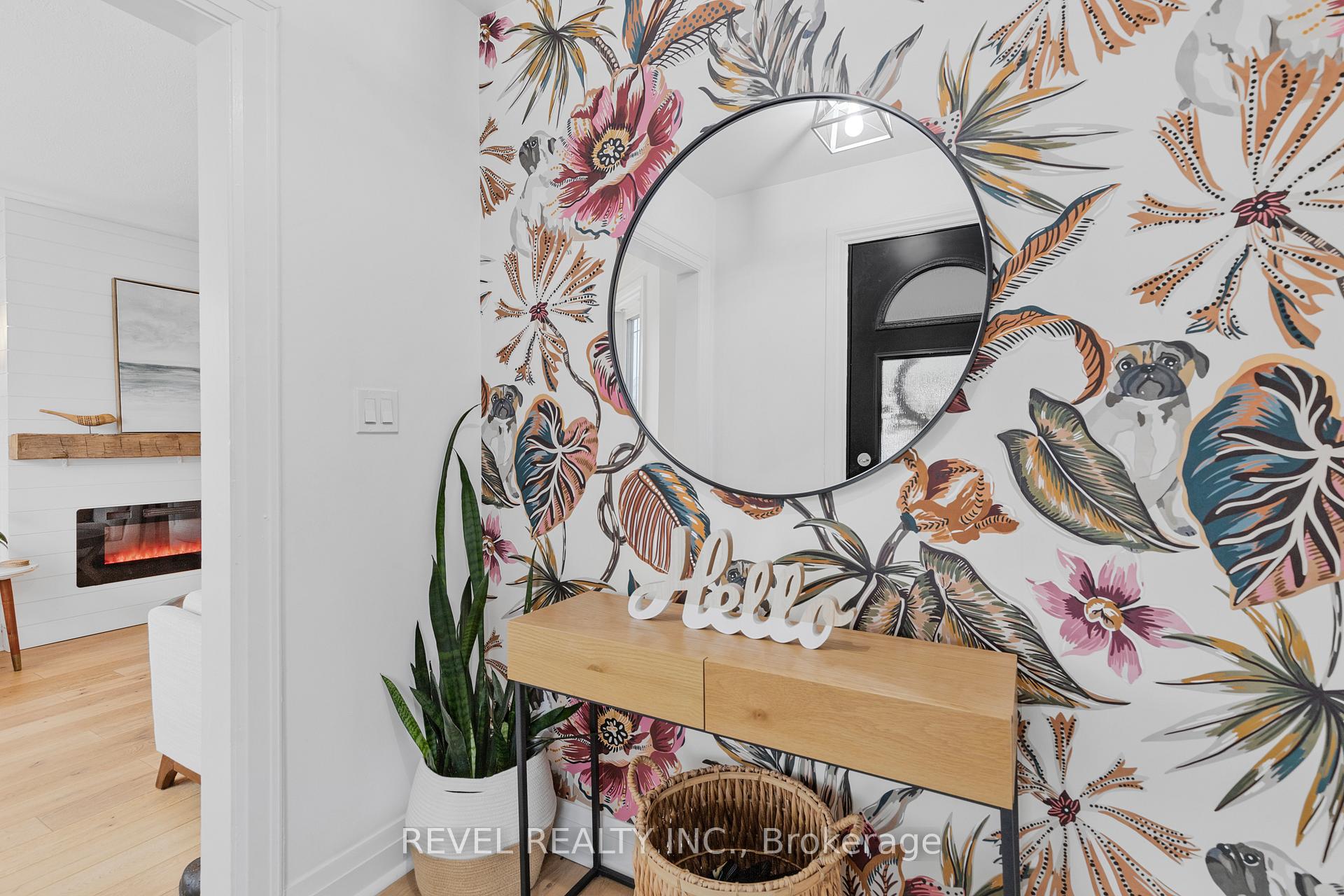 Photo 16 of 175 Wexford Avenue S, Hamilton, Delta — HOMEH