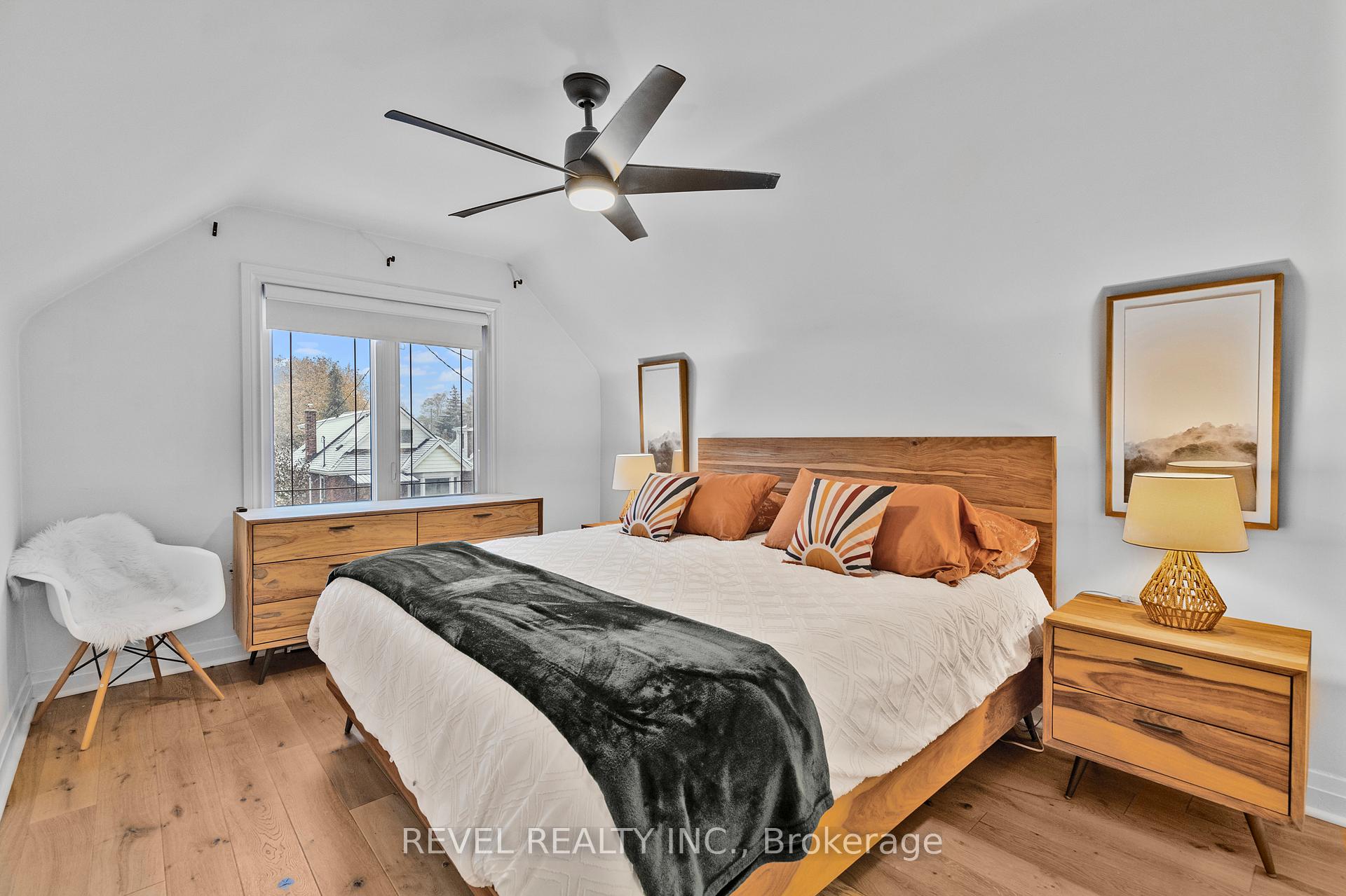 Photo 20 of 175 Wexford Avenue S, Hamilton, Delta — HOMEH