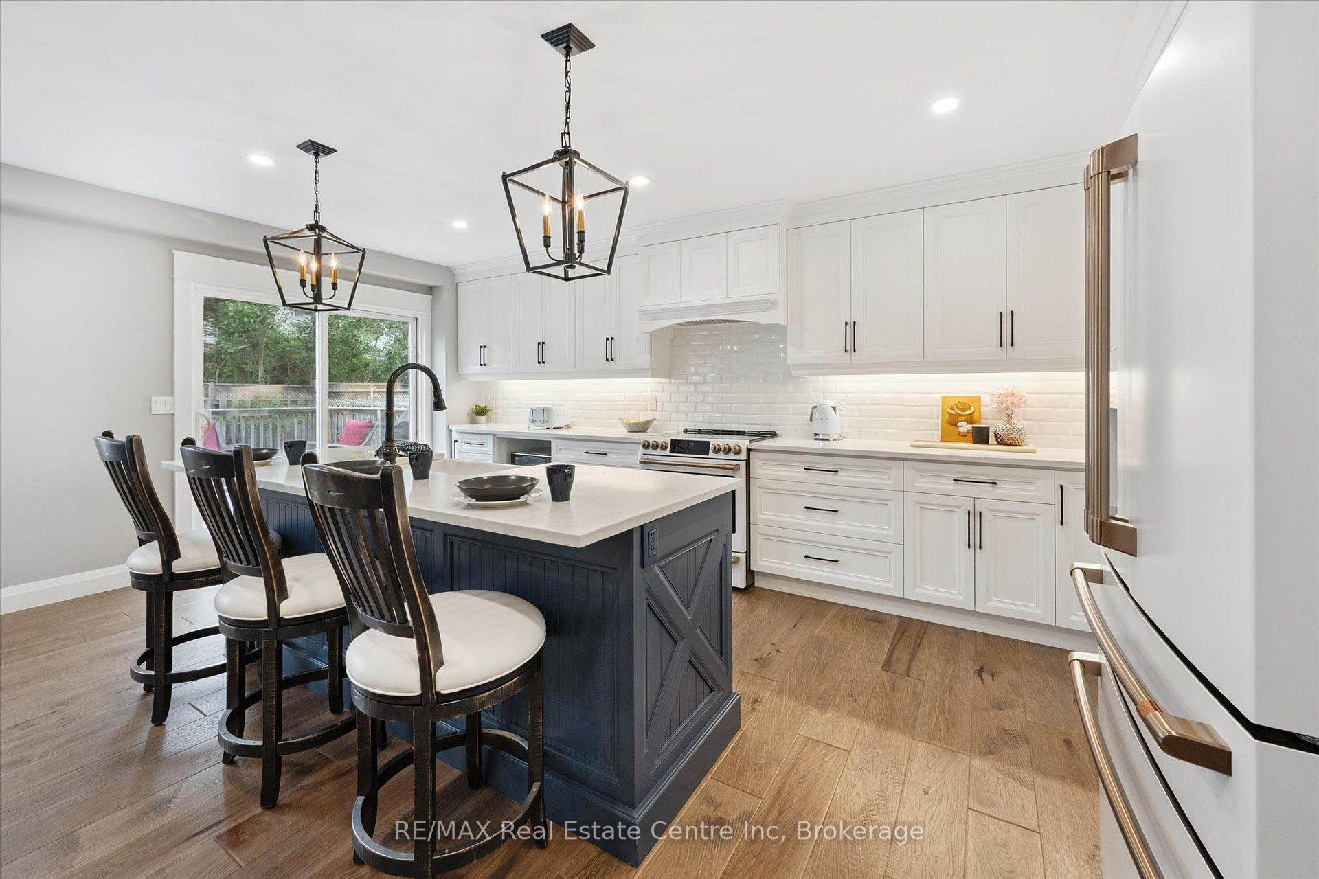 Photo 4 of 232 Farley Drive, Guelph, Pineridge/Westminster Woods — HOMEH