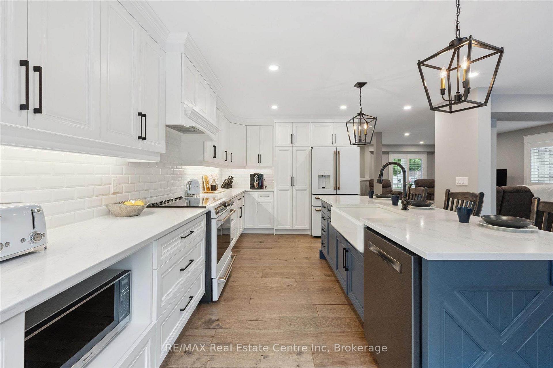 Photo 8 of 232 Farley Drive, Guelph, Pineridge/Westminster Woods — HOMEH