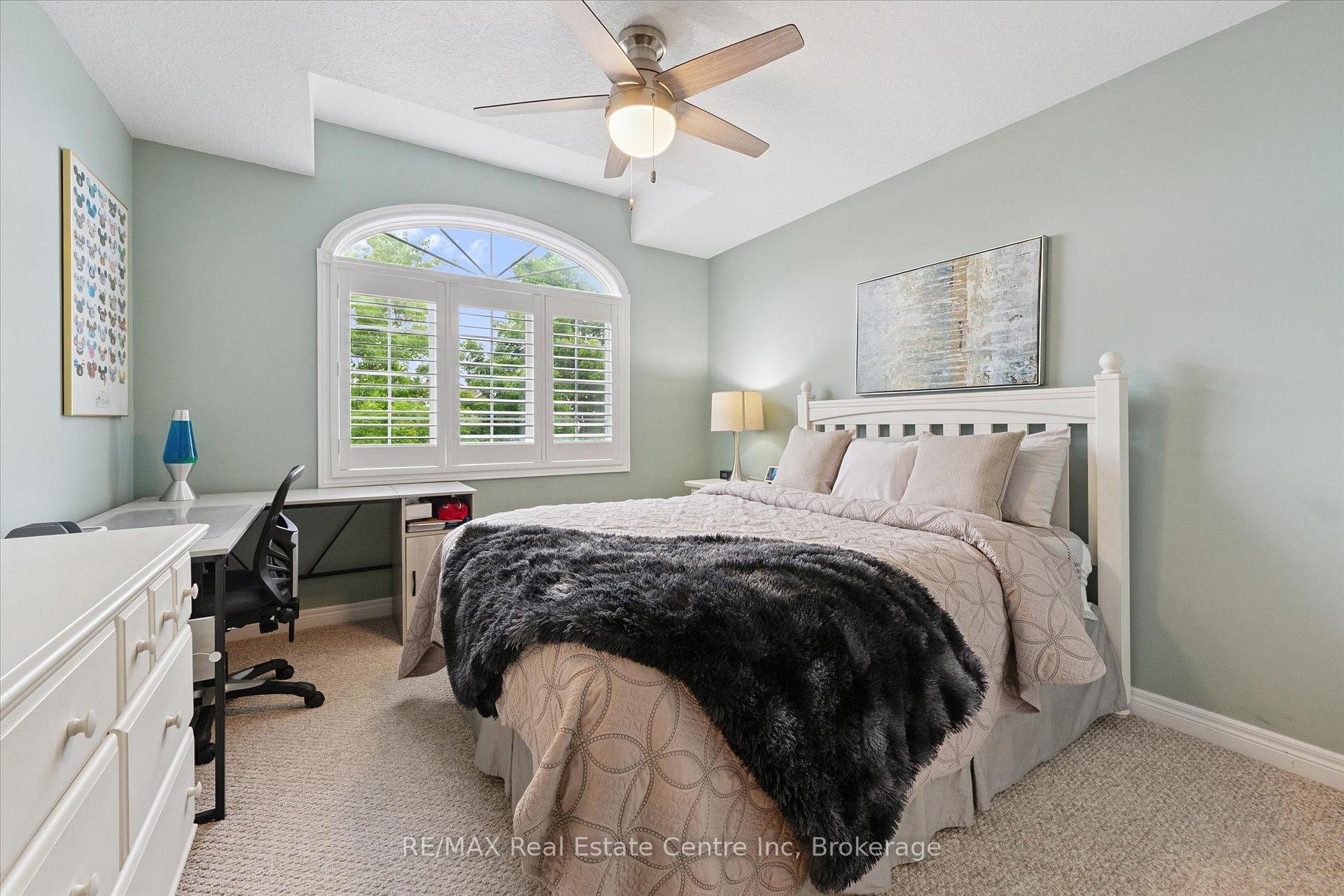 Photo 18 of 232 Farley Drive, Guelph, Pineridge/Westminster Woods — HOMEH