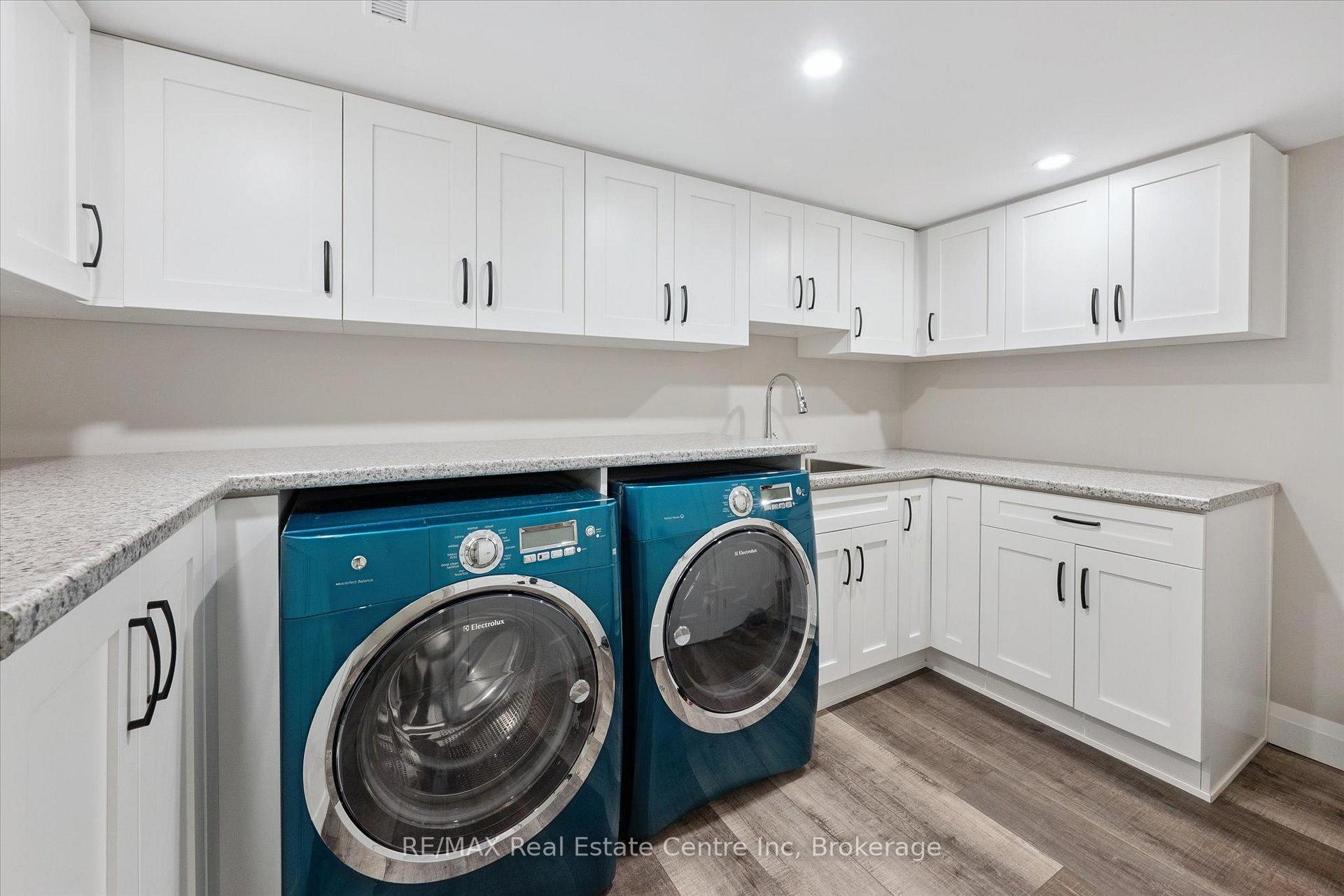 Photo 24 of 232 Farley Drive, Guelph, Pineridge/Westminster Woods — HOMEH