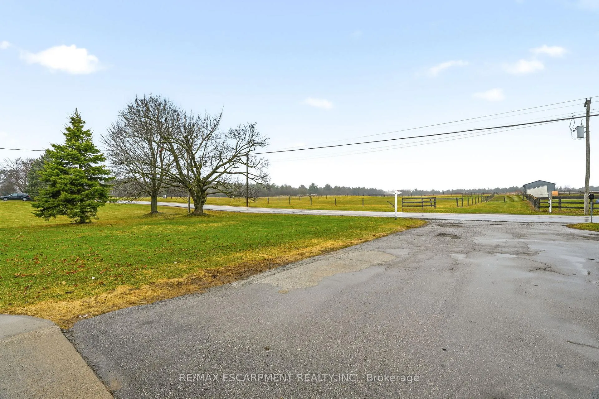 Photo 4 of 1767 Centre Road, Hamilton, Rural Flamborough — HOMEH