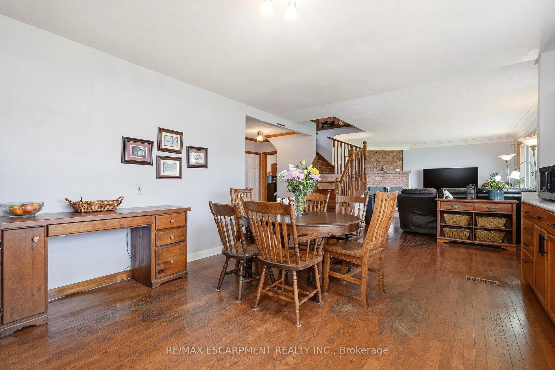 Photo 6 of 1767 Centre Road, Hamilton, Rural Flamborough — HOMEH
