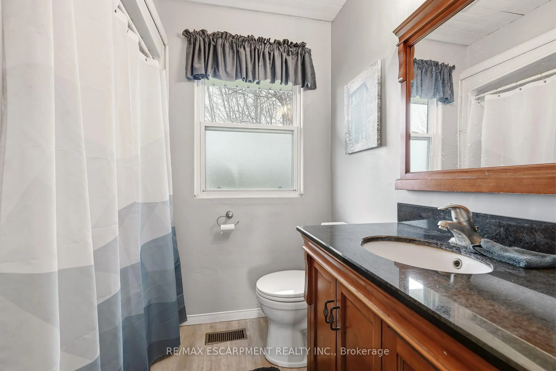Photo 18 of 1767 Centre Road, Hamilton, Rural Flamborough — HOMEH