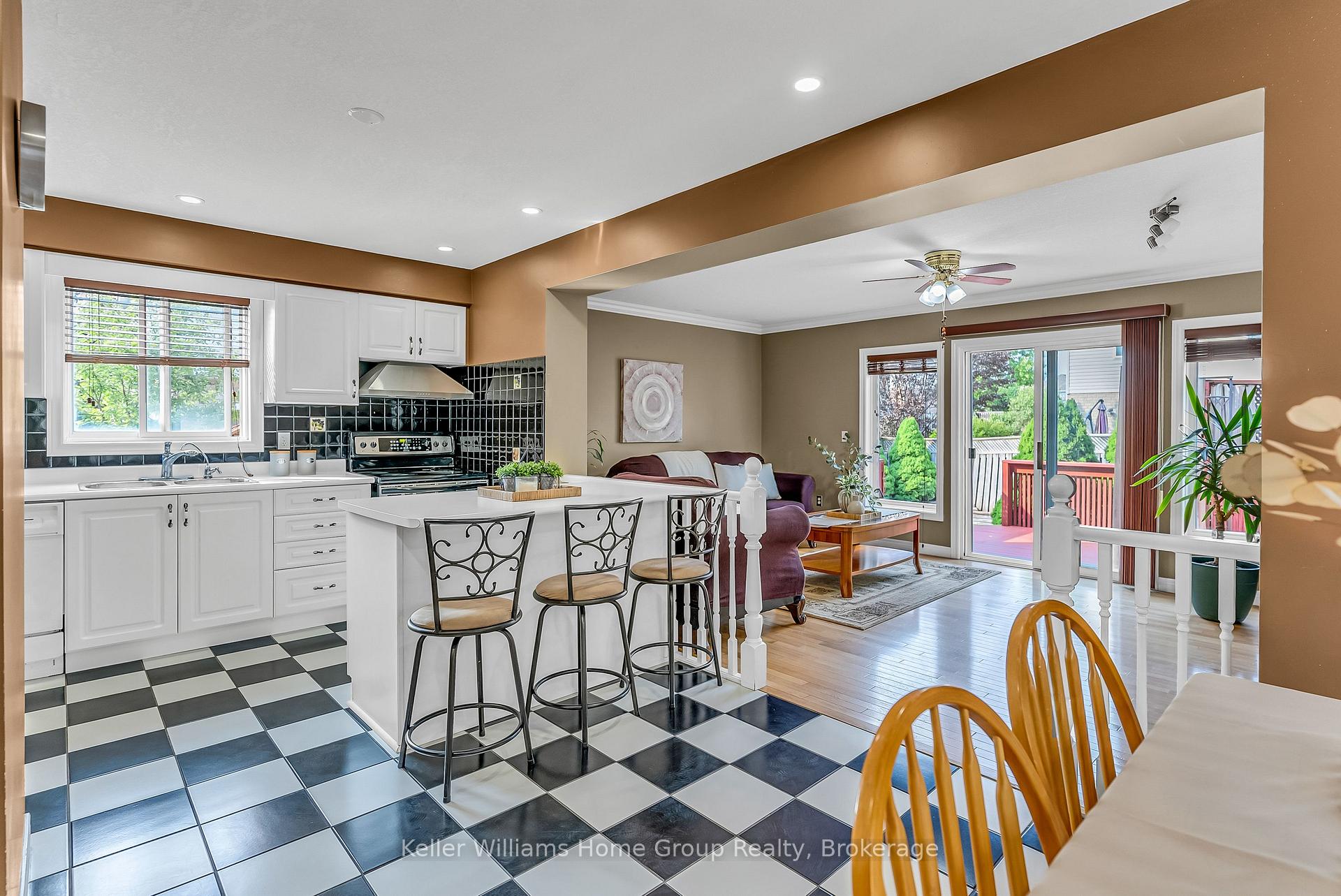 Photo 9 of 7 Evans Drive, Guelph, Pineridge/Westminster Woods — HOMEH