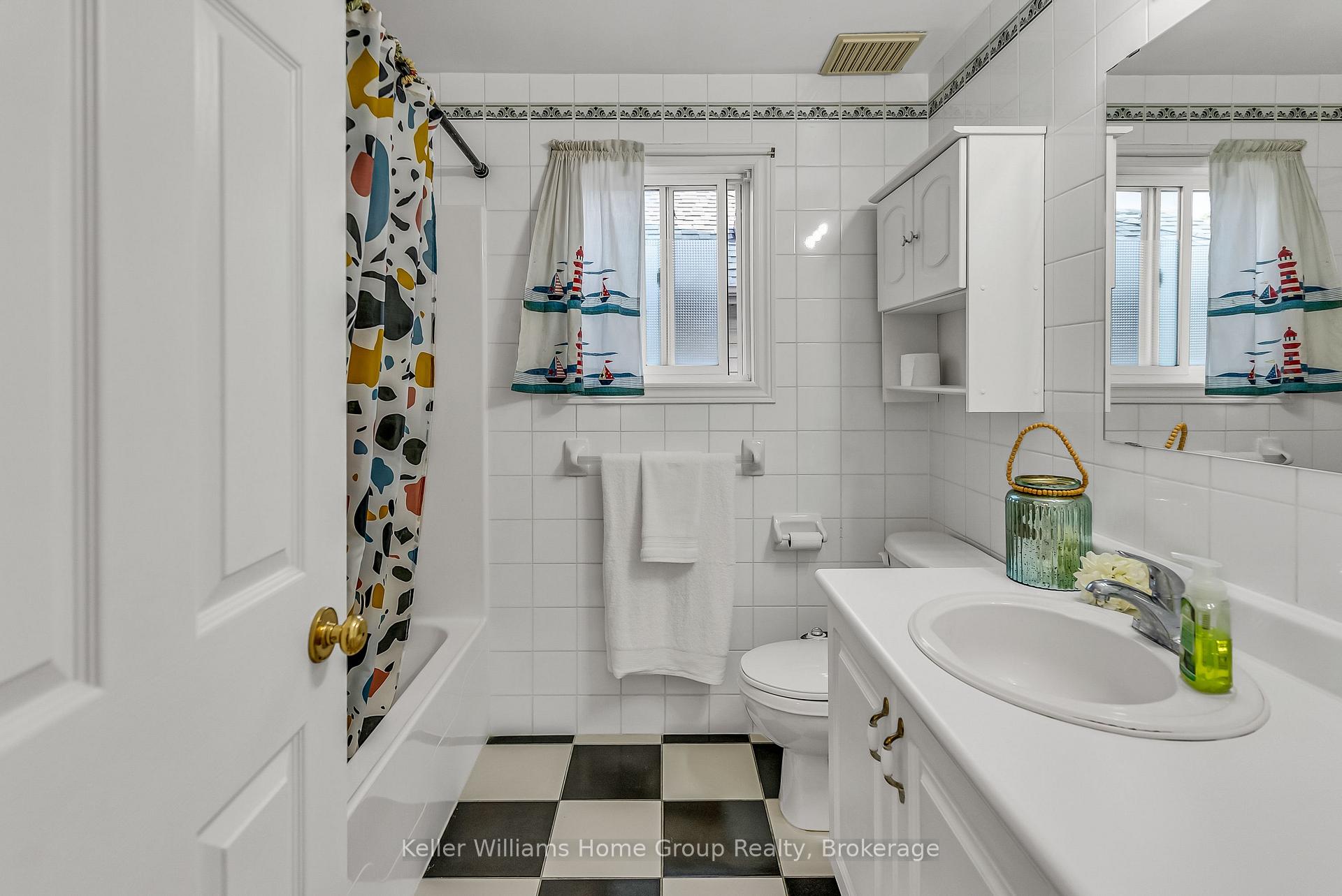 Photo 34 of 7 Evans Drive, Guelph, Pineridge/Westminster Woods — HOMEH