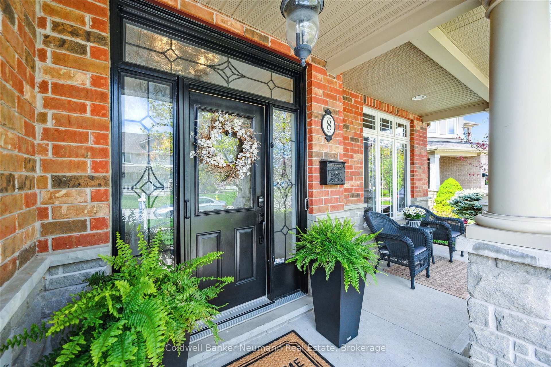 Photo 2 of 8 Ray Crescent, Guelph, Pineridge/Westminster Woods — HOMEH