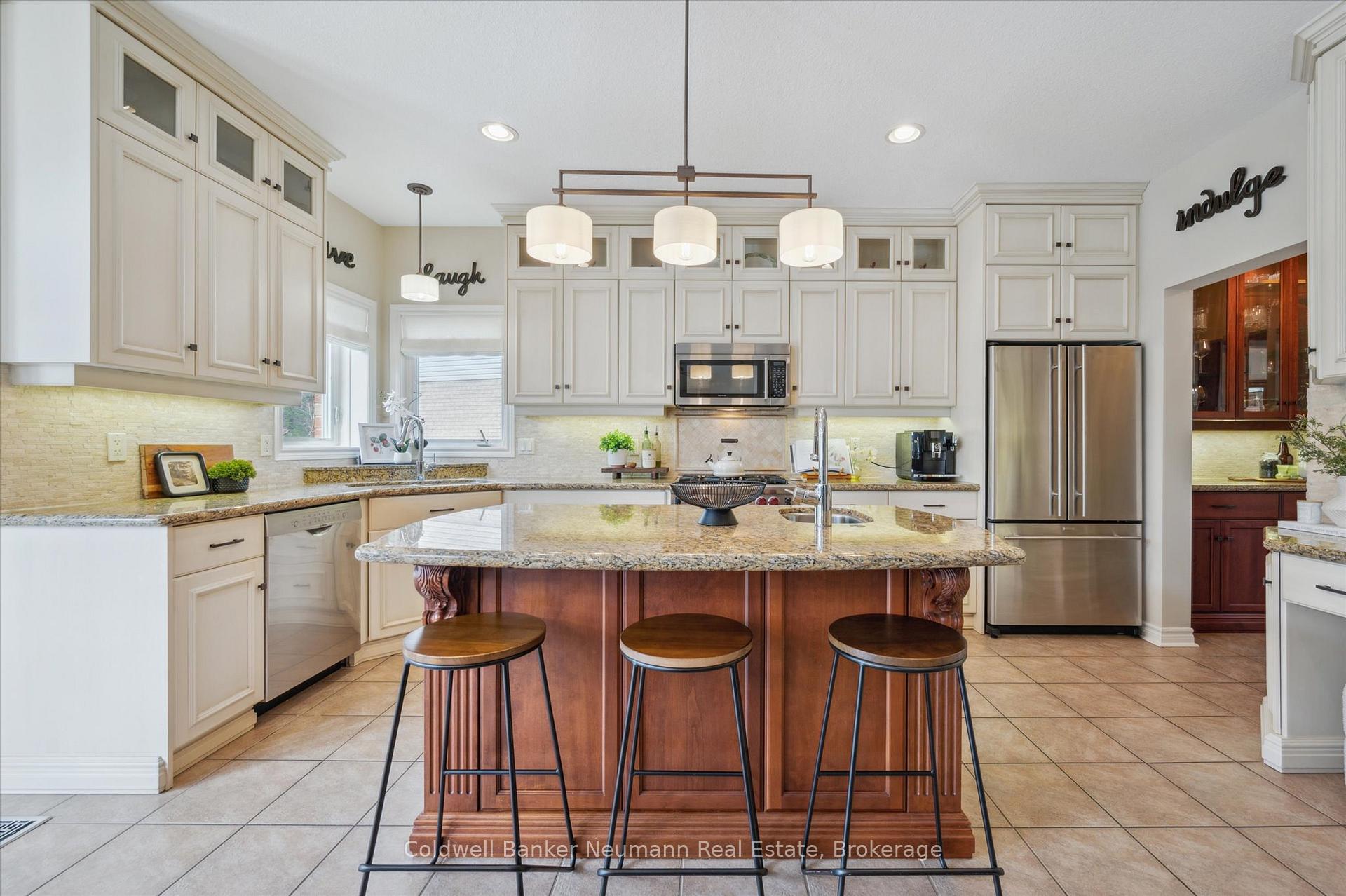 Photo 7 of 8 Ray Crescent, Guelph, Pineridge/Westminster Woods — HOMEH