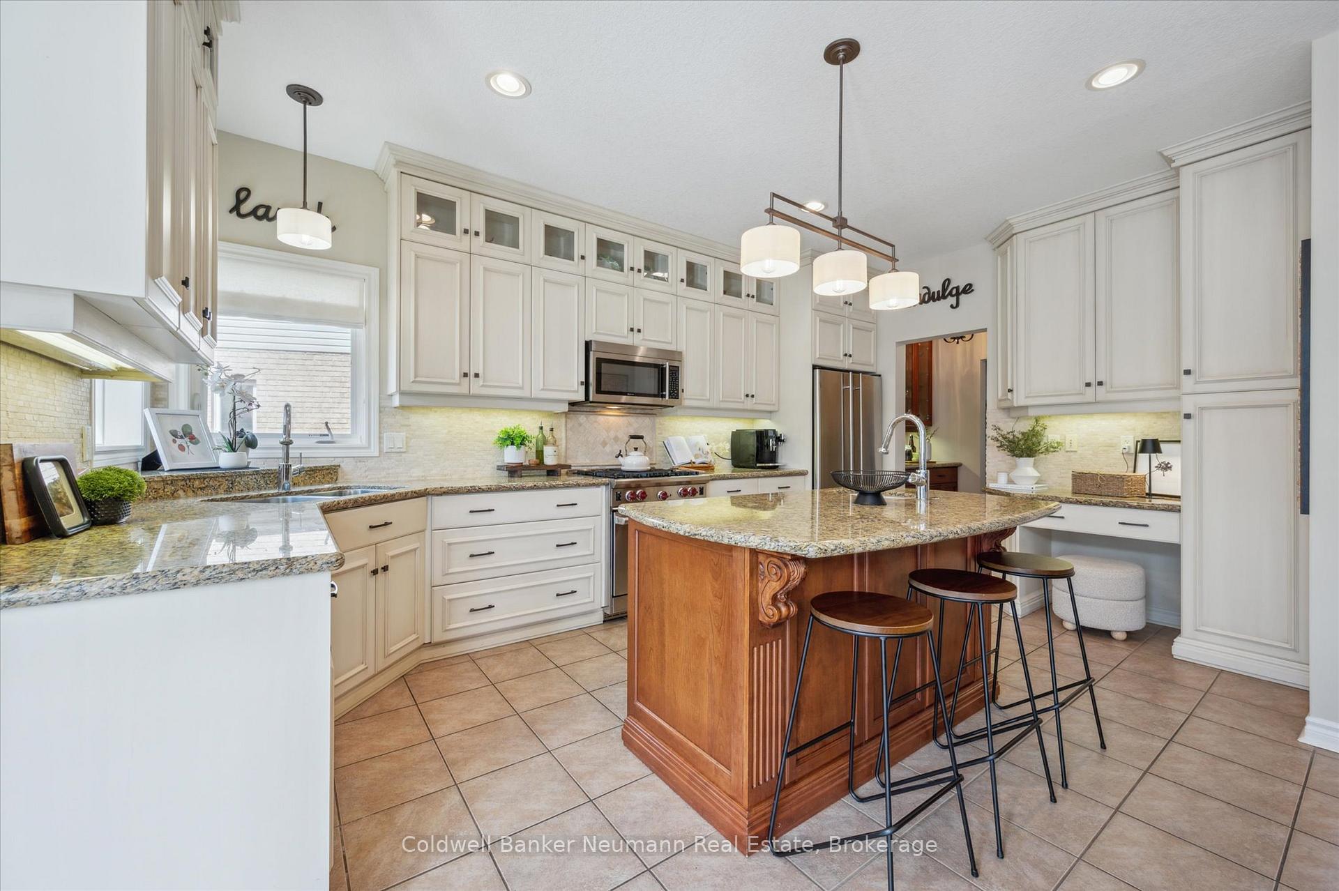 Photo 8 of 8 Ray Crescent, Guelph, Pineridge/Westminster Woods — HOMEH