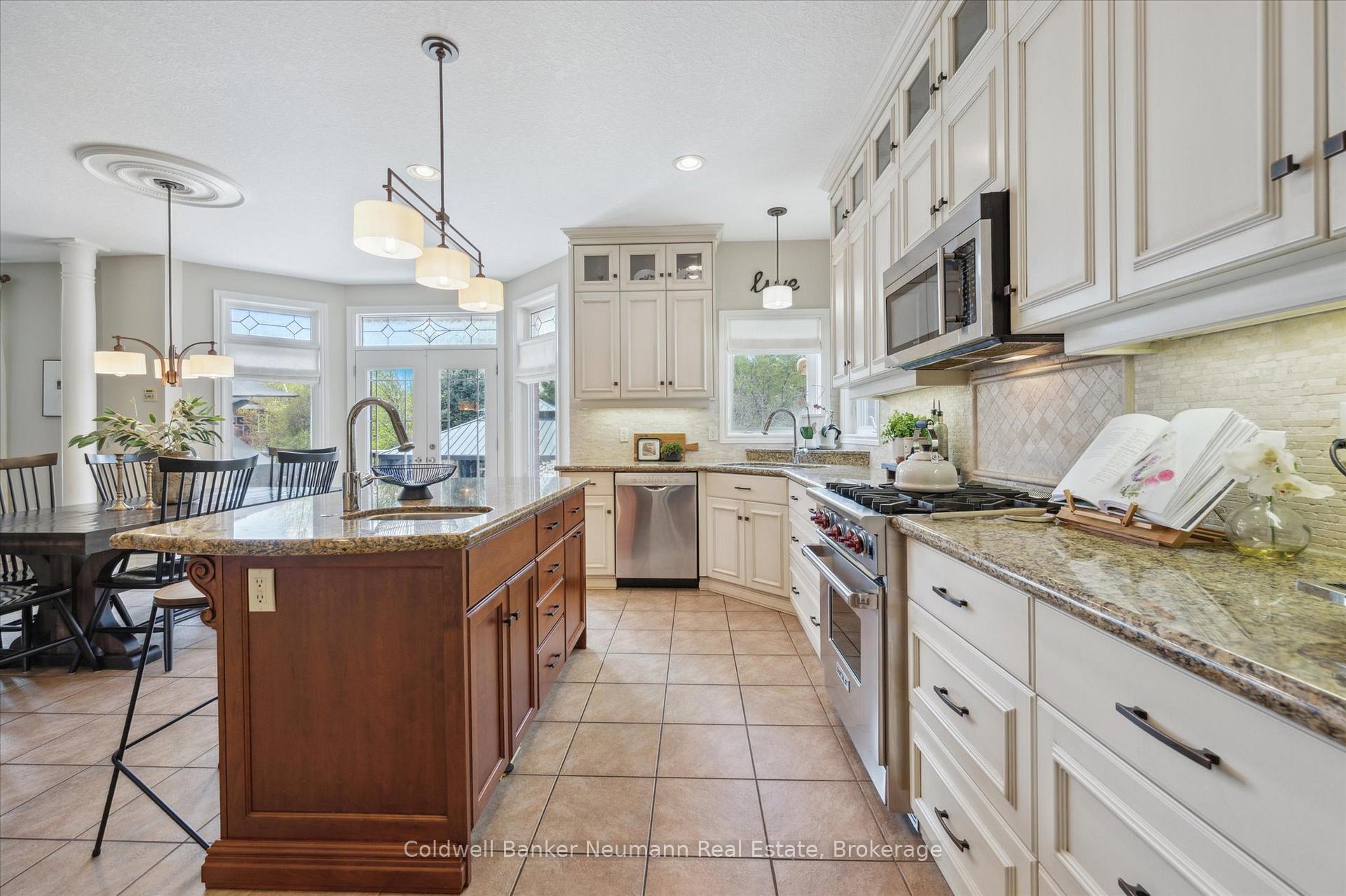 Photo 10 of 8 Ray Crescent, Guelph, Pineridge/Westminster Woods — HOMEH