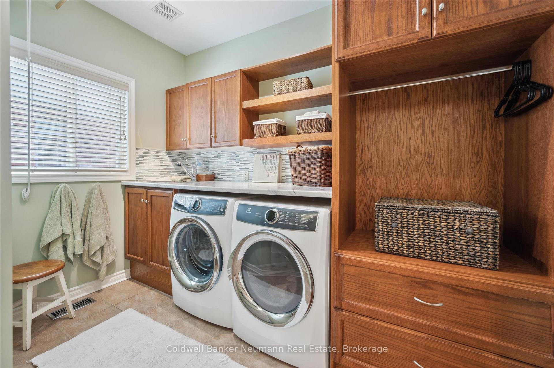 Photo 18 of 8 Ray Crescent, Guelph, Pineridge/Westminster Woods — HOMEH