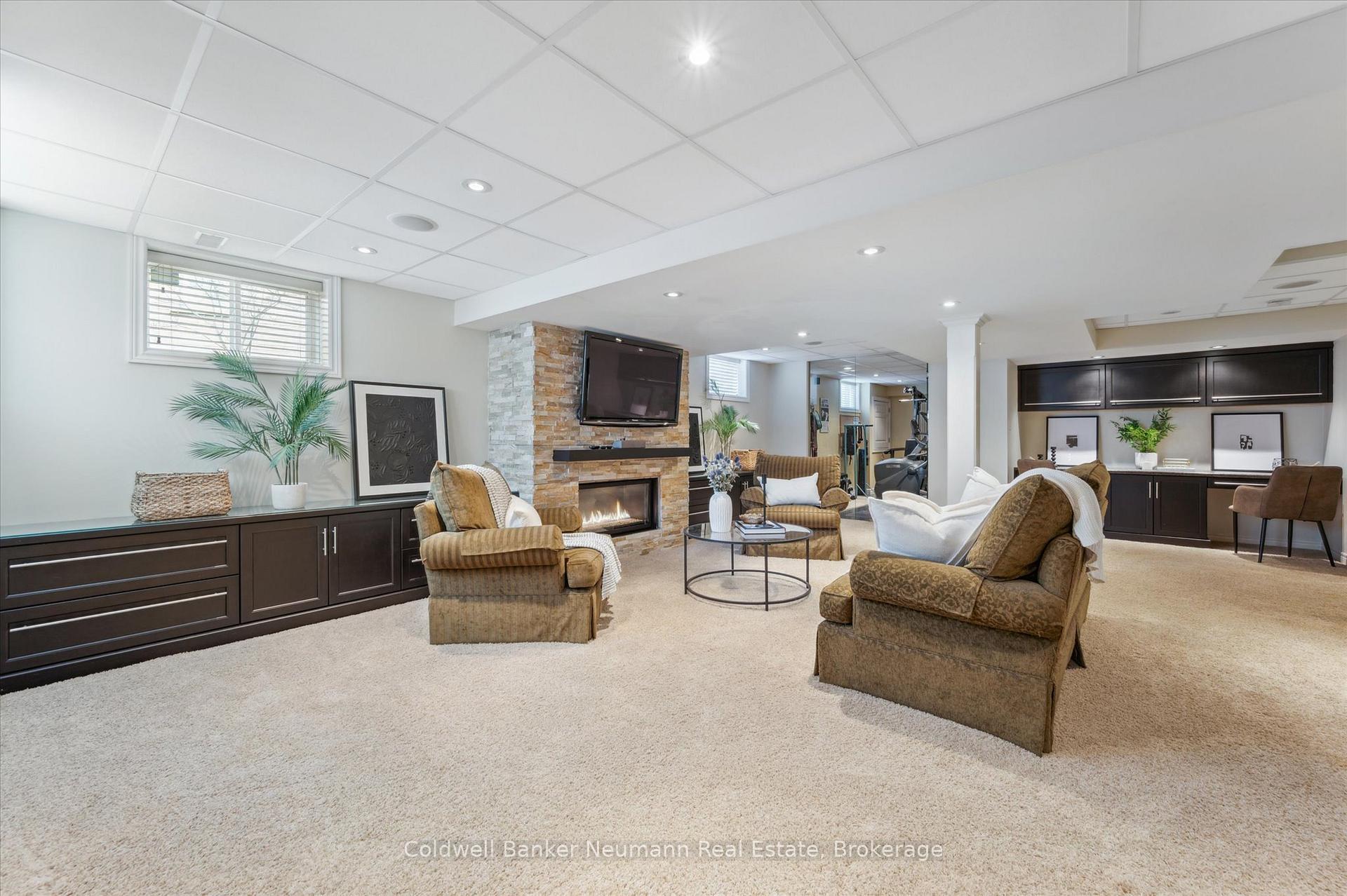 Photo 32 of 8 Ray Crescent, Guelph, Pineridge/Westminster Woods — HOMEH
